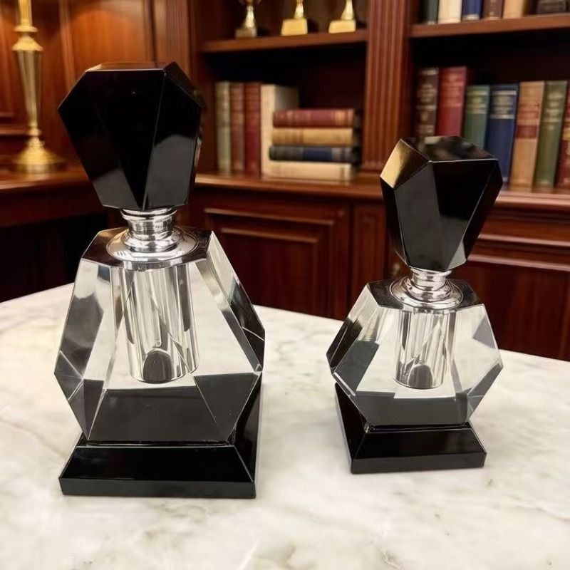 • 闪耀多面体瓶盖 六边形棱柱浅金香水瓶 - 高端时尚单品详情2