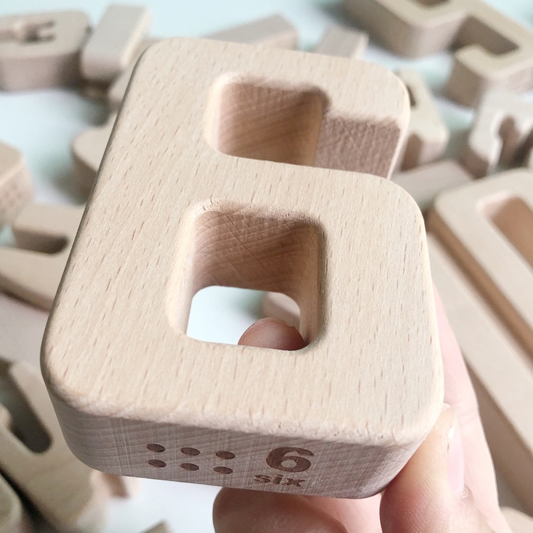 Wooden fun color-guessing tabletop memory game toys, early education building blocks, fun matching thinking training toys Application Scenario
