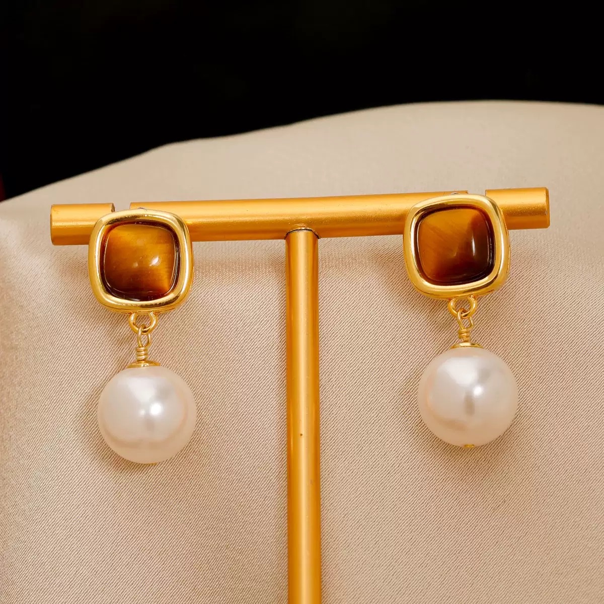 中古港风设计日常简约几何方形母贝镶嵌虎眼石 耳环产品图