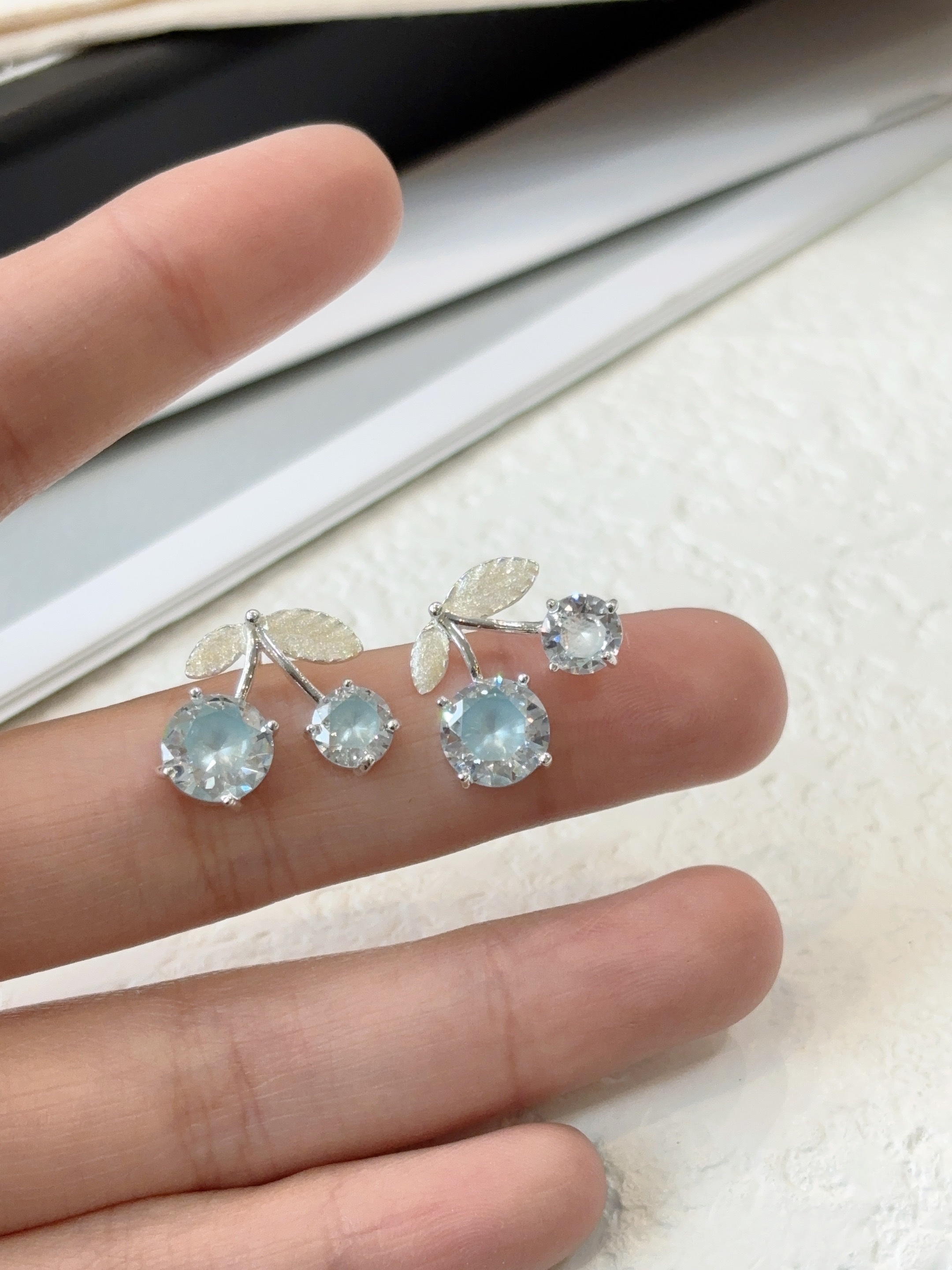 樱桃小巧精致色彩搭配春天清新可爱耳钉耳钉饰品饰品