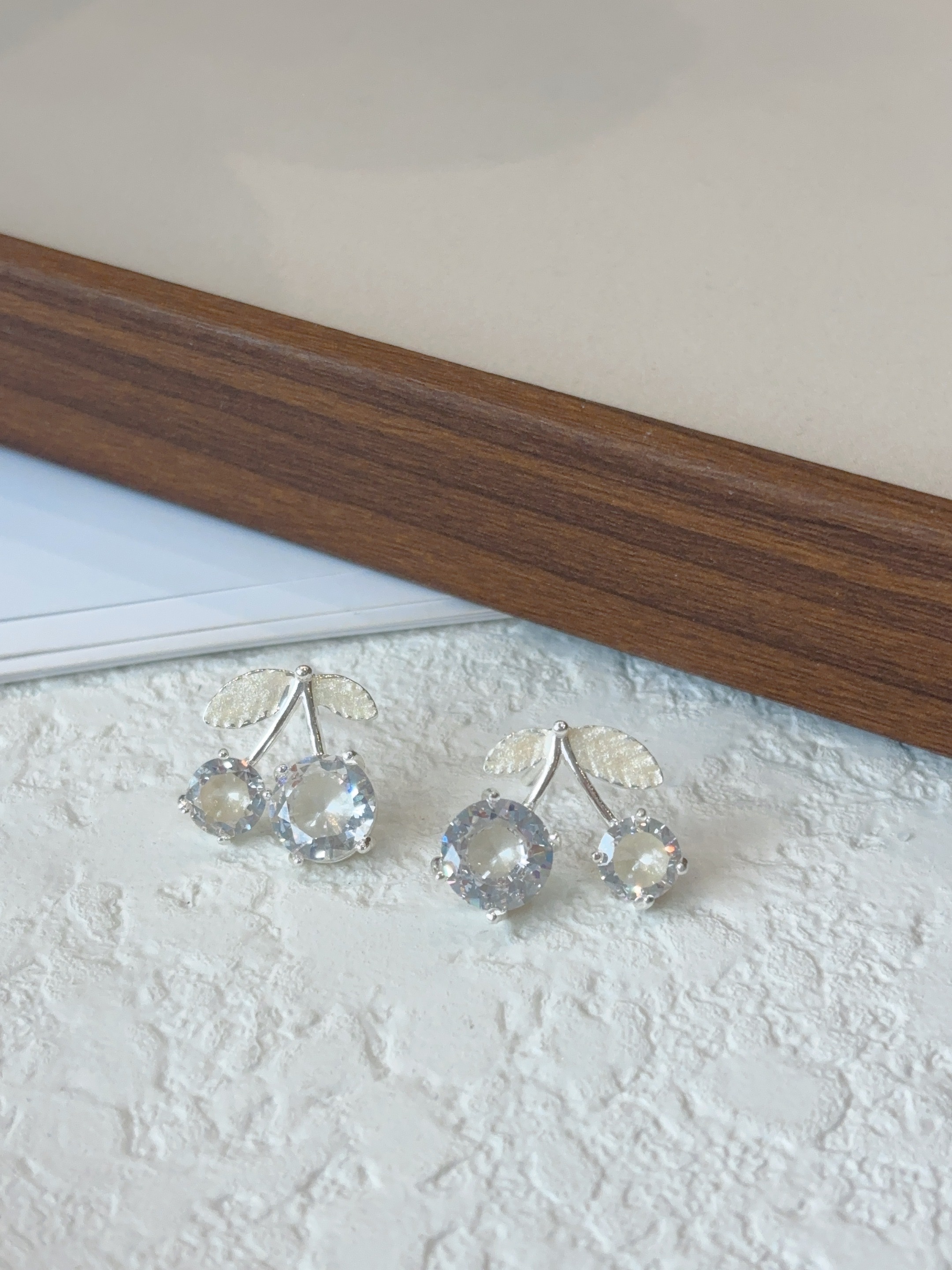 樱桃小巧精致色彩搭配春天清新可爱耳钉耳钉饰品饰品详情图3