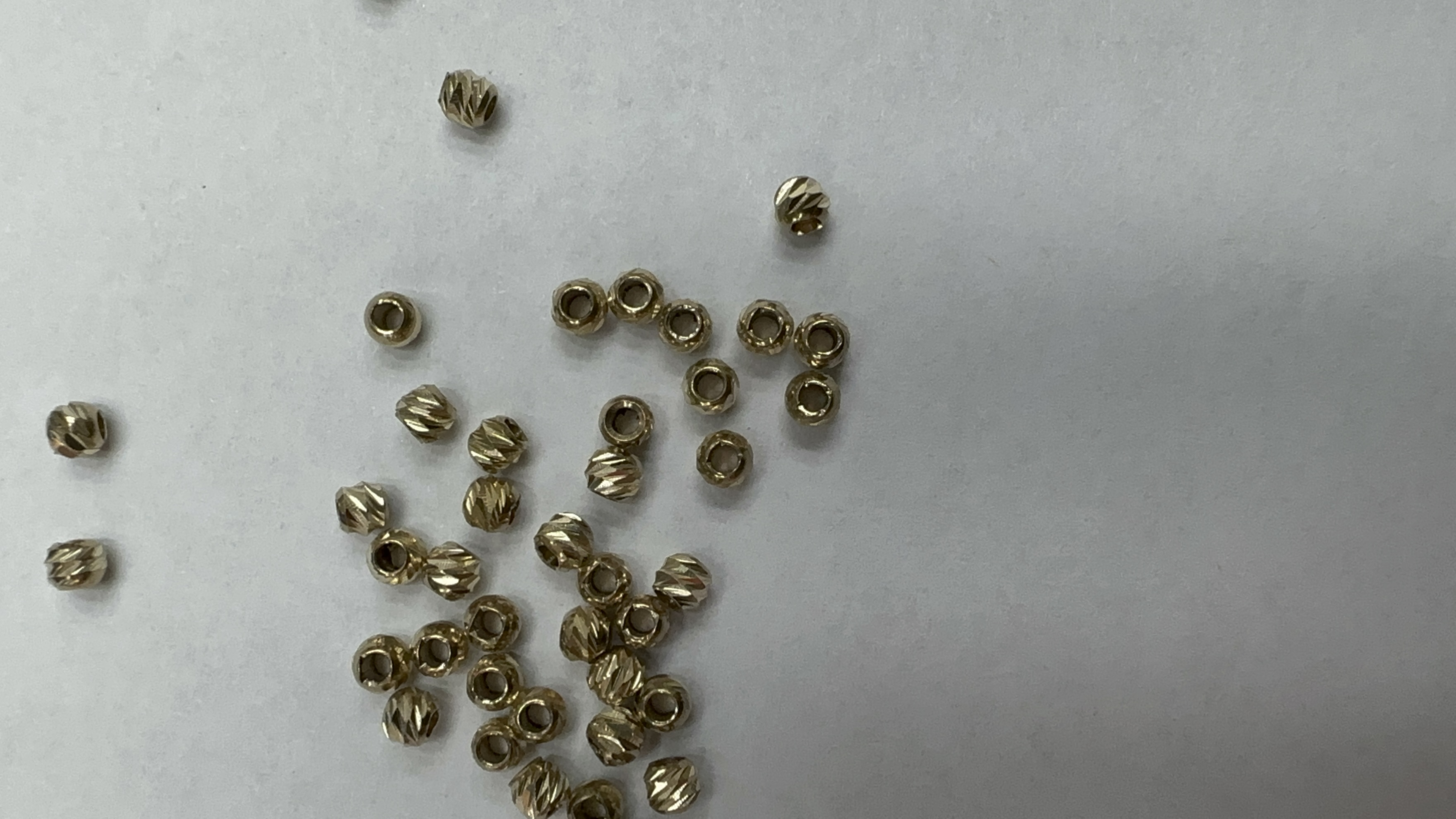 批花斜纹珠白底实物图