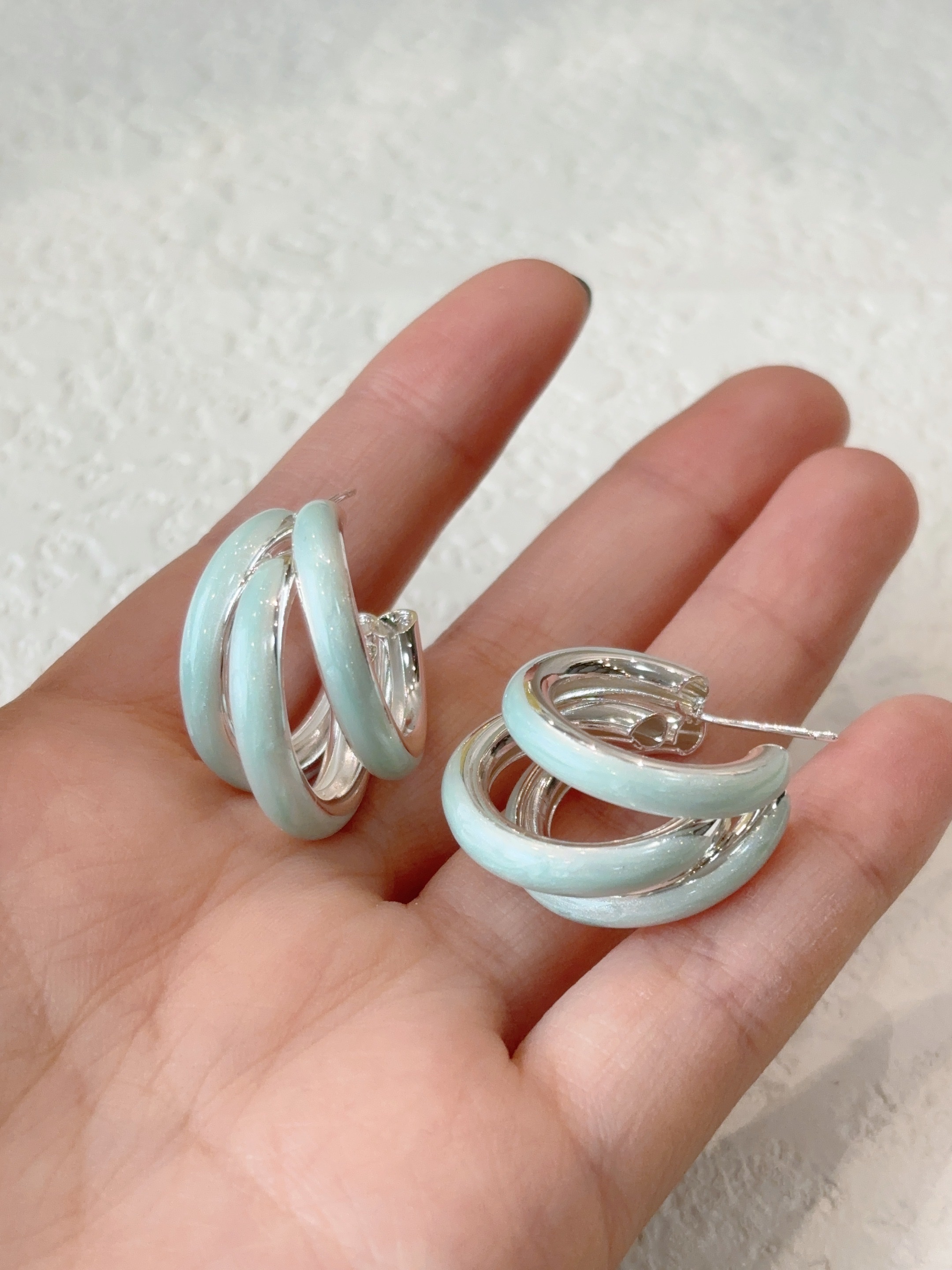 ccb四爪耳钉饰品打耳洞专用女款简约时尚小众设计细节图