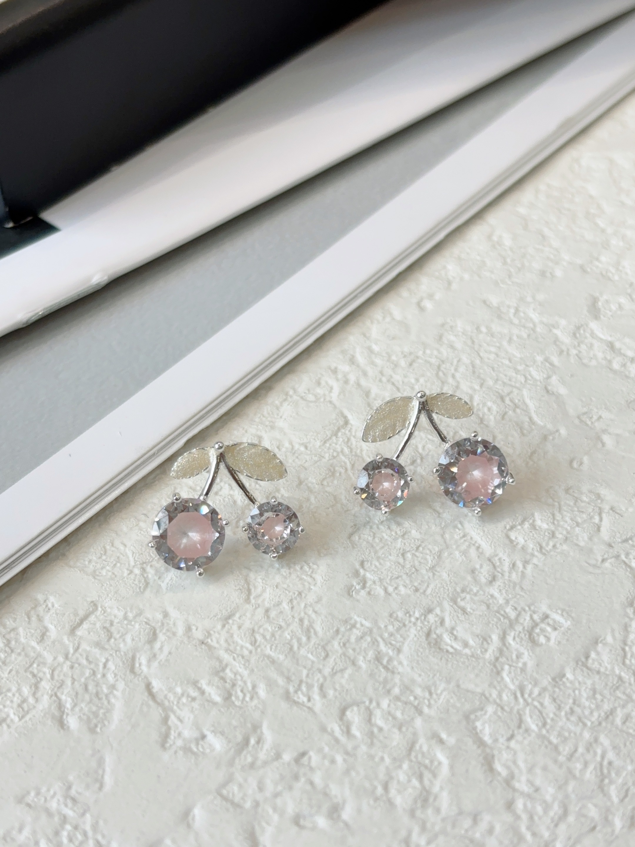 樱桃小巧精致色彩搭配春天清新可爱耳钉耳钉饰品饰品详情图5