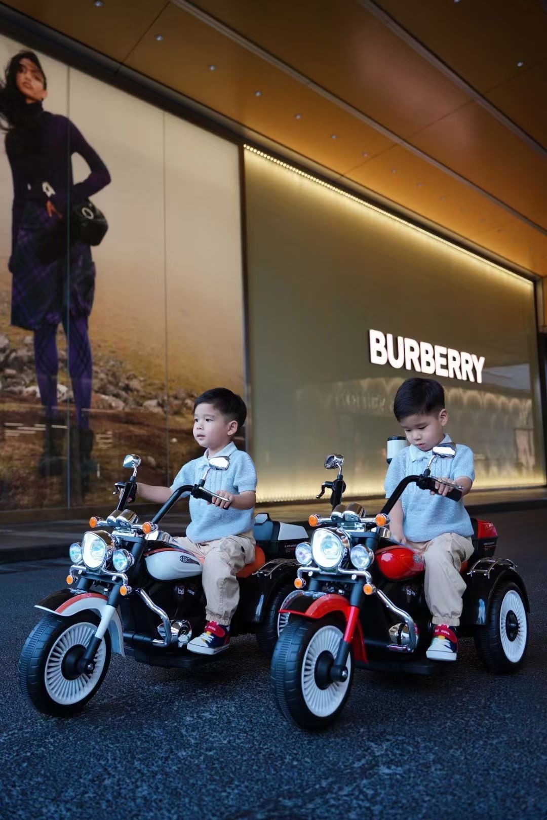 儿童电动摩托车三轮警灯 儿童电动车童车儿童汽车电动汽车儿童户外细节图