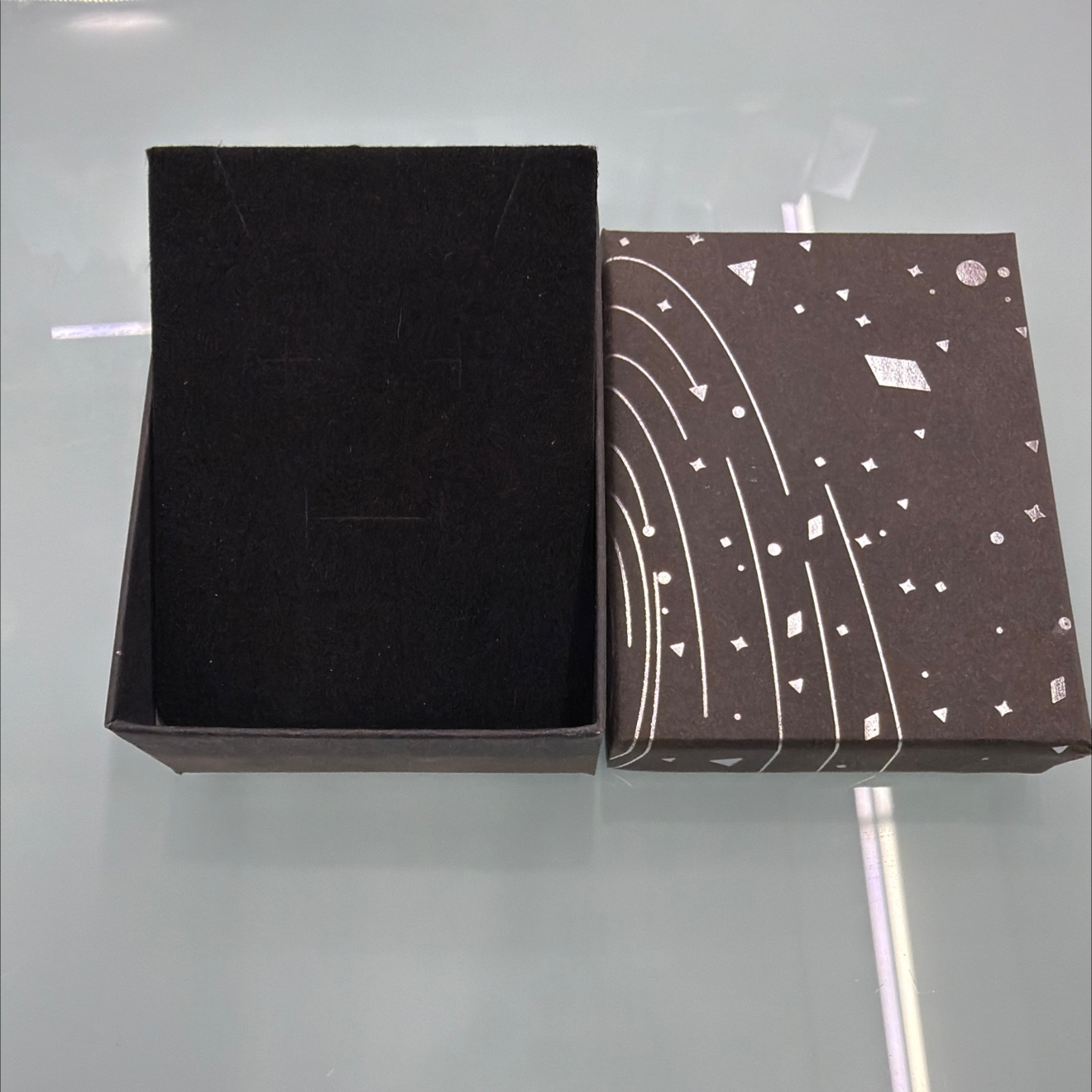 Jewelry box, bracelet box, jewelry storage, accessory, card, jewelry box Application Scenario