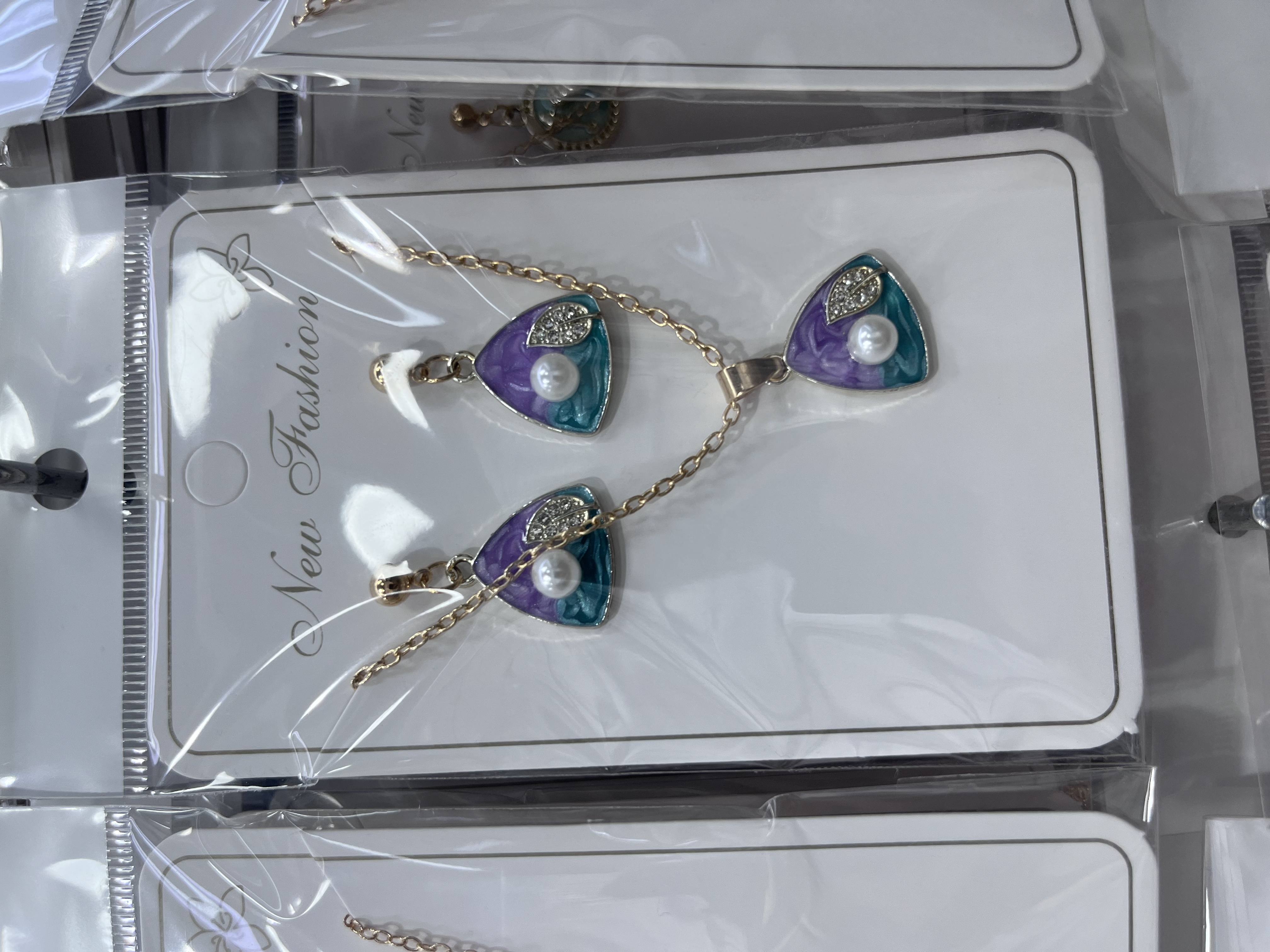 合金珍珠水钻瓜链项链时尚首饰女简约百搭潮流配饰项链首饰水钻瓜链项链珍珠链条女款拼接气质