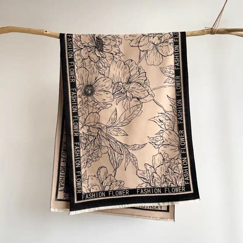 Cross-border scarf wholesale e-commerce live streaming supply chain, new high-speed jacquard letter frame flower