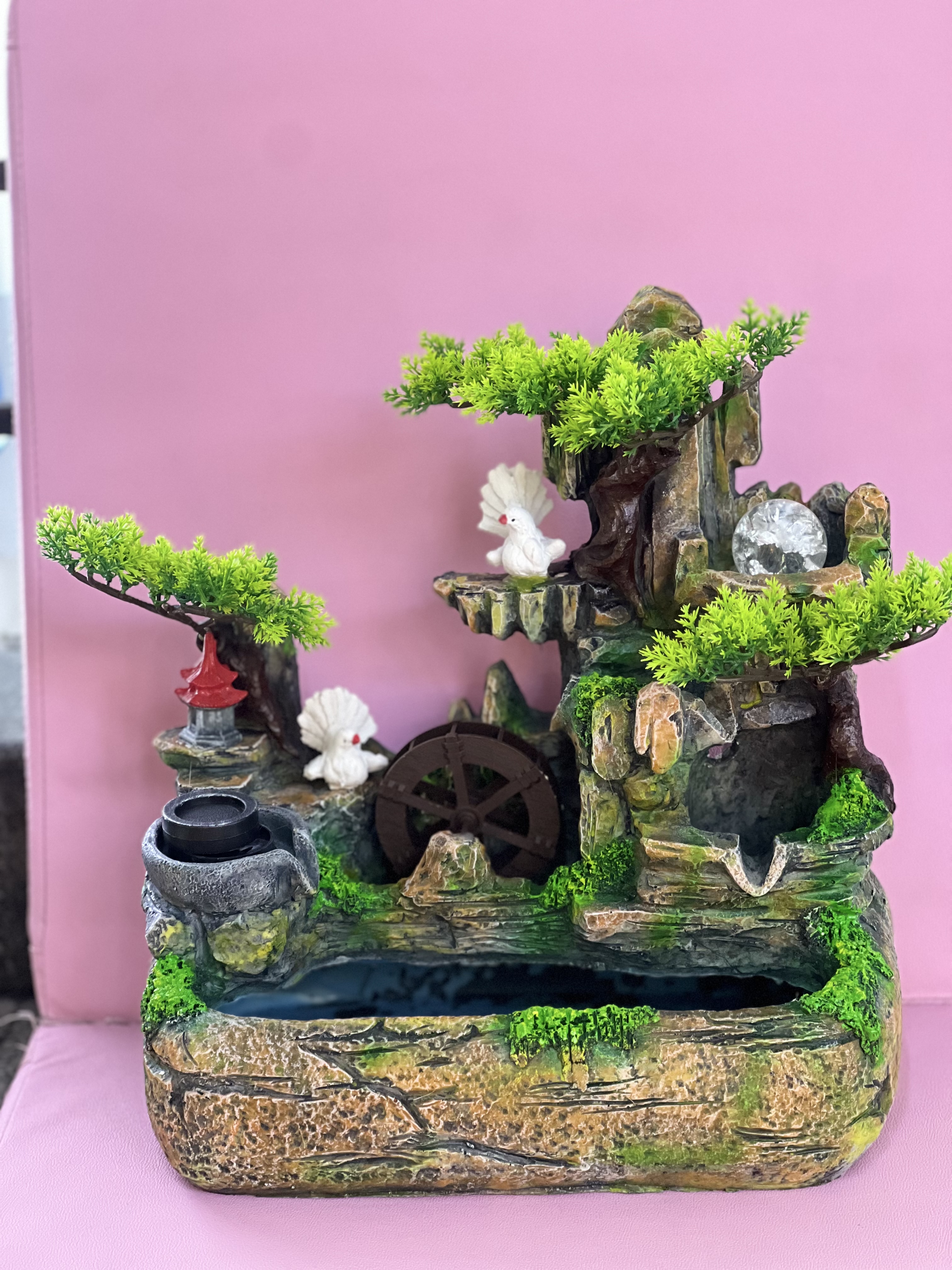 Resin small bonsai, water curtain wall, artificial rockery, flowing water ornaments, circulating water landscape, office screen decoration, water wheel, floor-standing fountain, humidifier, feng shui details Picture