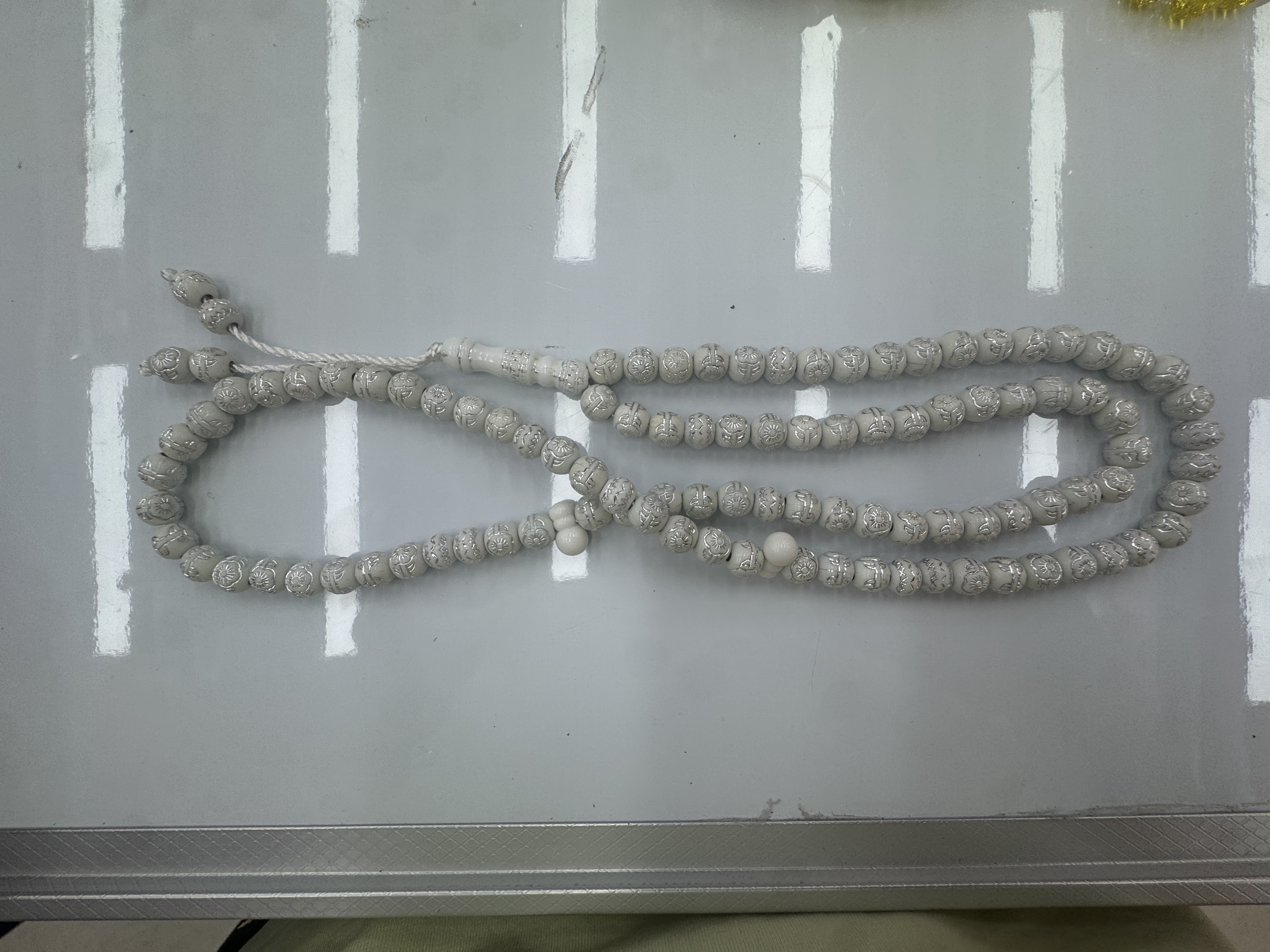 香奈尔玉吊坠项链亚克力珠子搭扣设计感时尚饰品