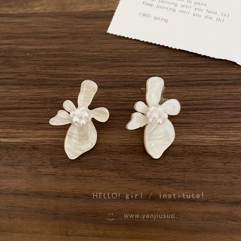 简约亚克力花朵耳钉小众设计轻奢气质高级感耳环女冷淡风百搭耳饰产品图