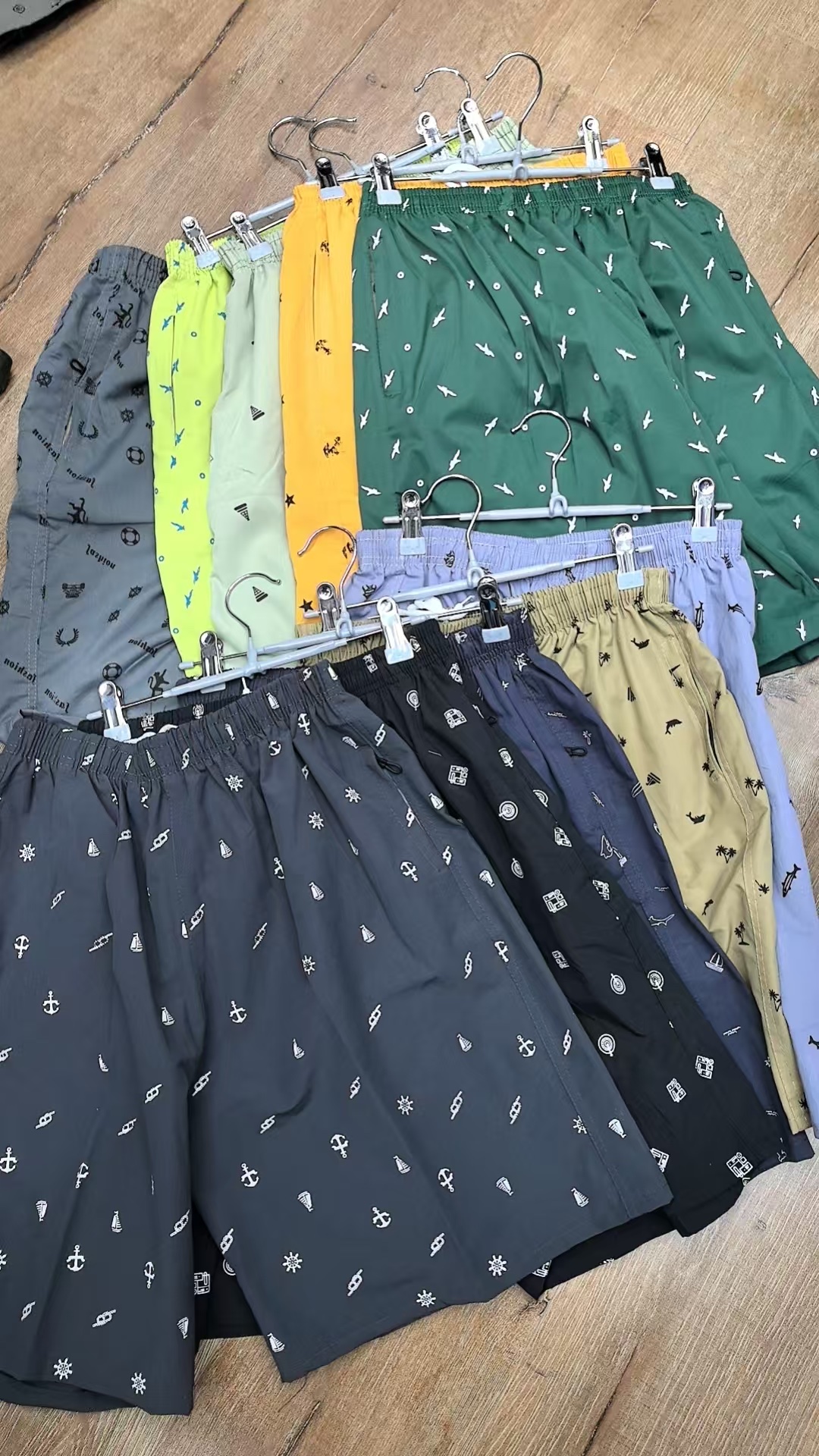 Printed multi-color men's casual sportswear pants, capillaries, loose Specification image