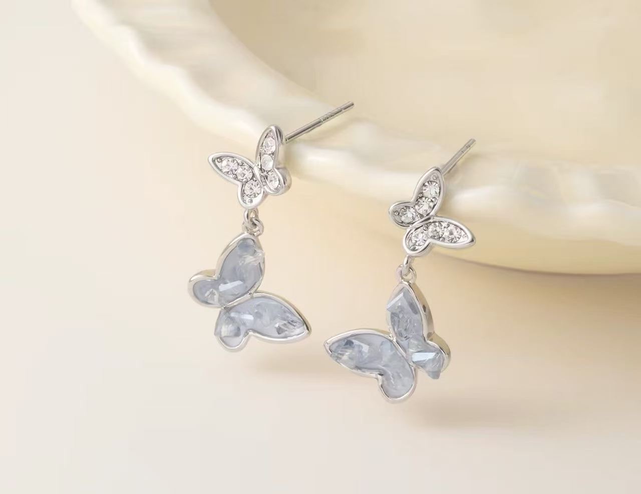 新款2026爆款高级感轻奢气质百搭通勤蝴蝶999通体银耳钉耳环