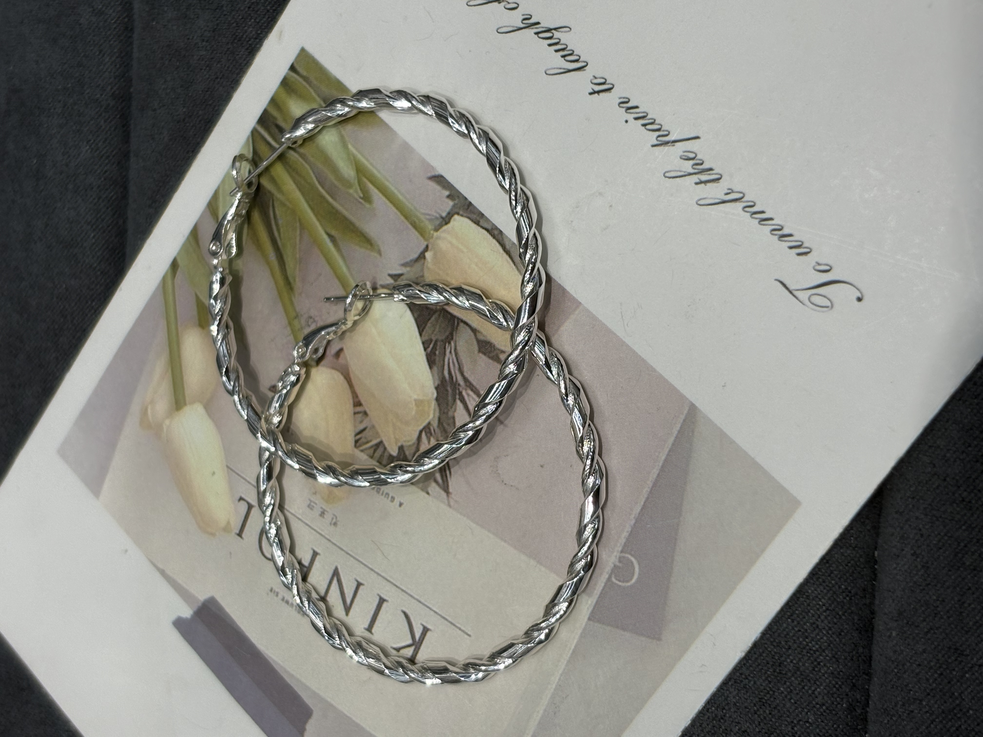 925银针扭纹大圈耳环 高级感银色素圈耳饰 源头工厂直供直播爆款产品图