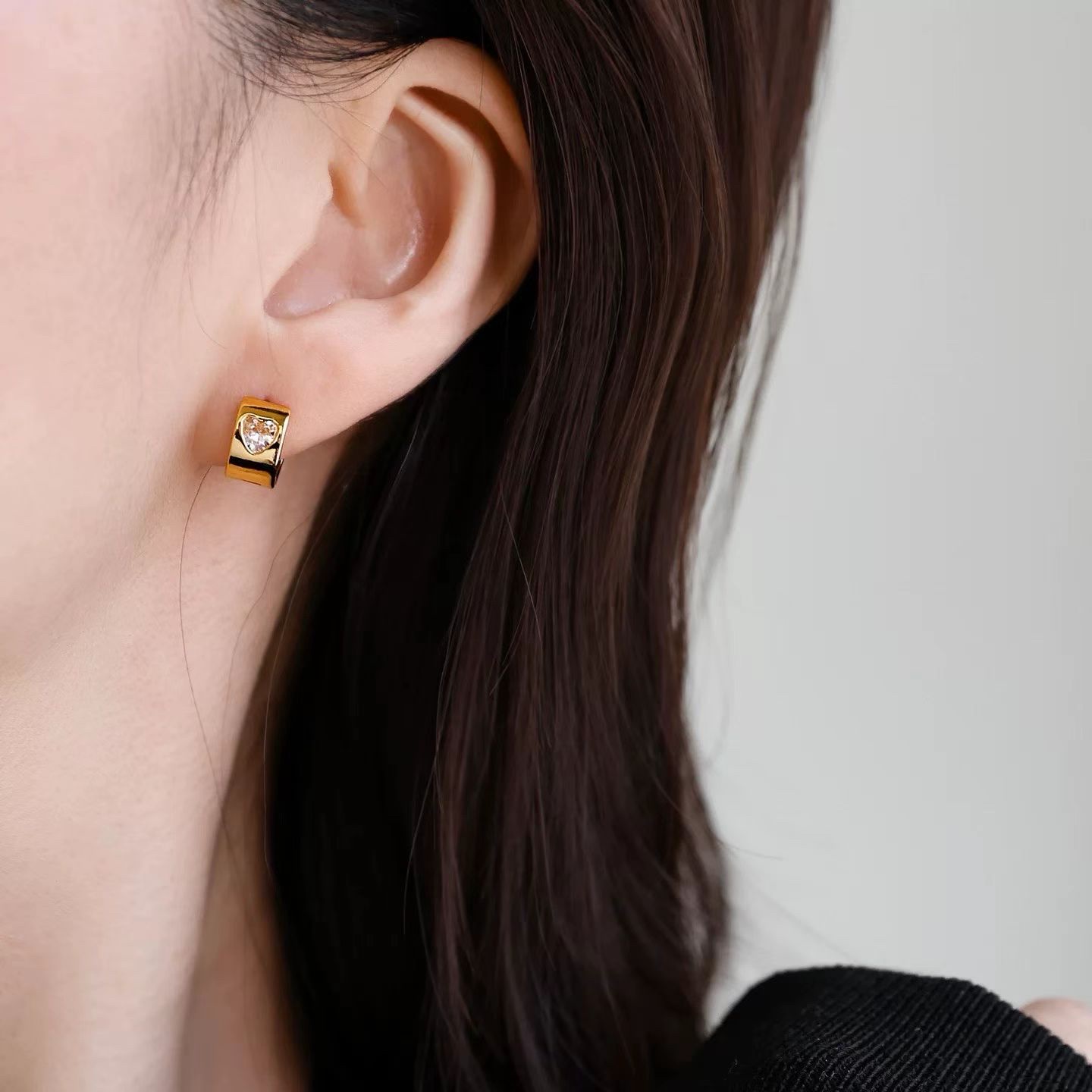 S925银针甜美风爱心耳扣