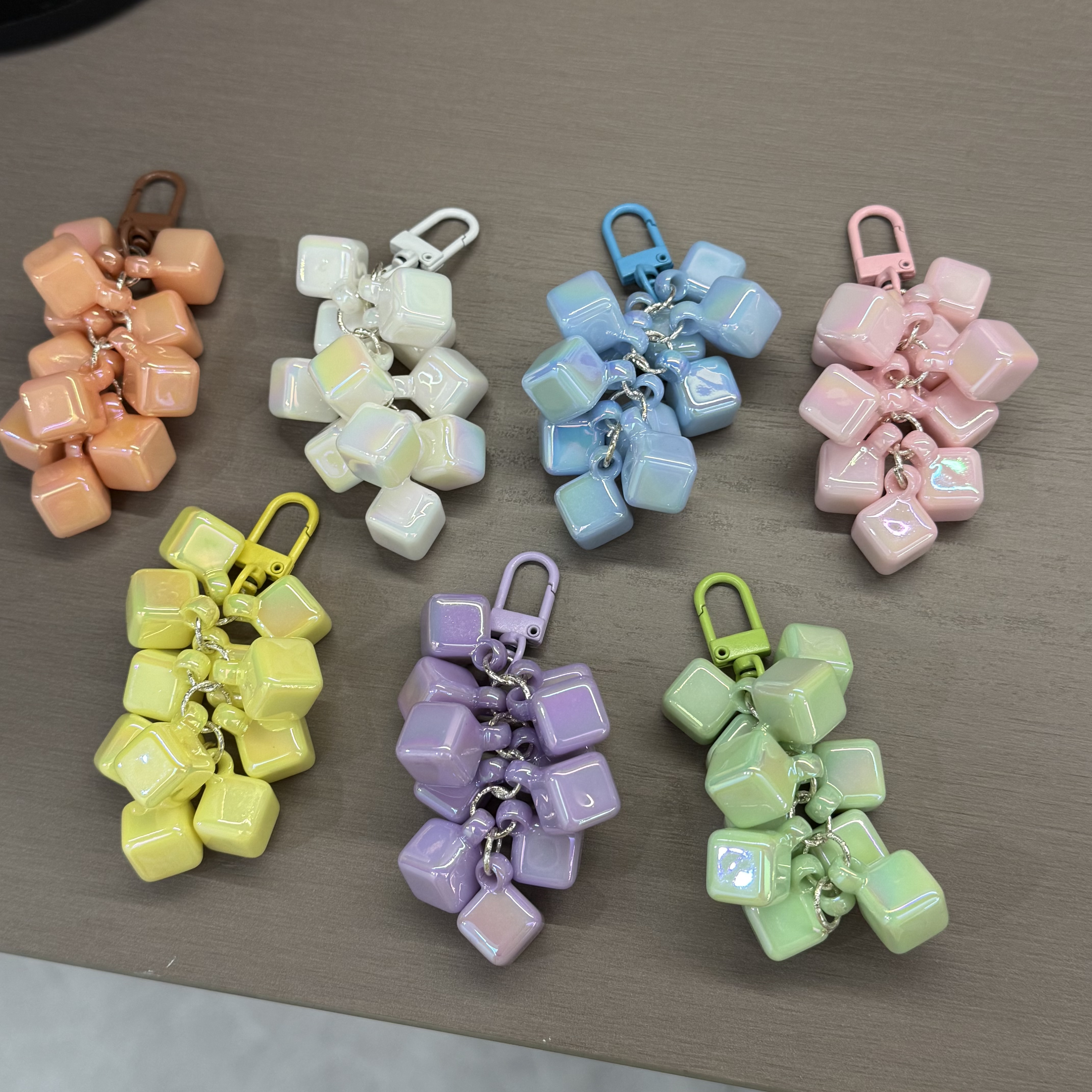 幻彩镭射方块钥匙扣 马卡龙色渐变挂件 少女心包包挂饰ins风