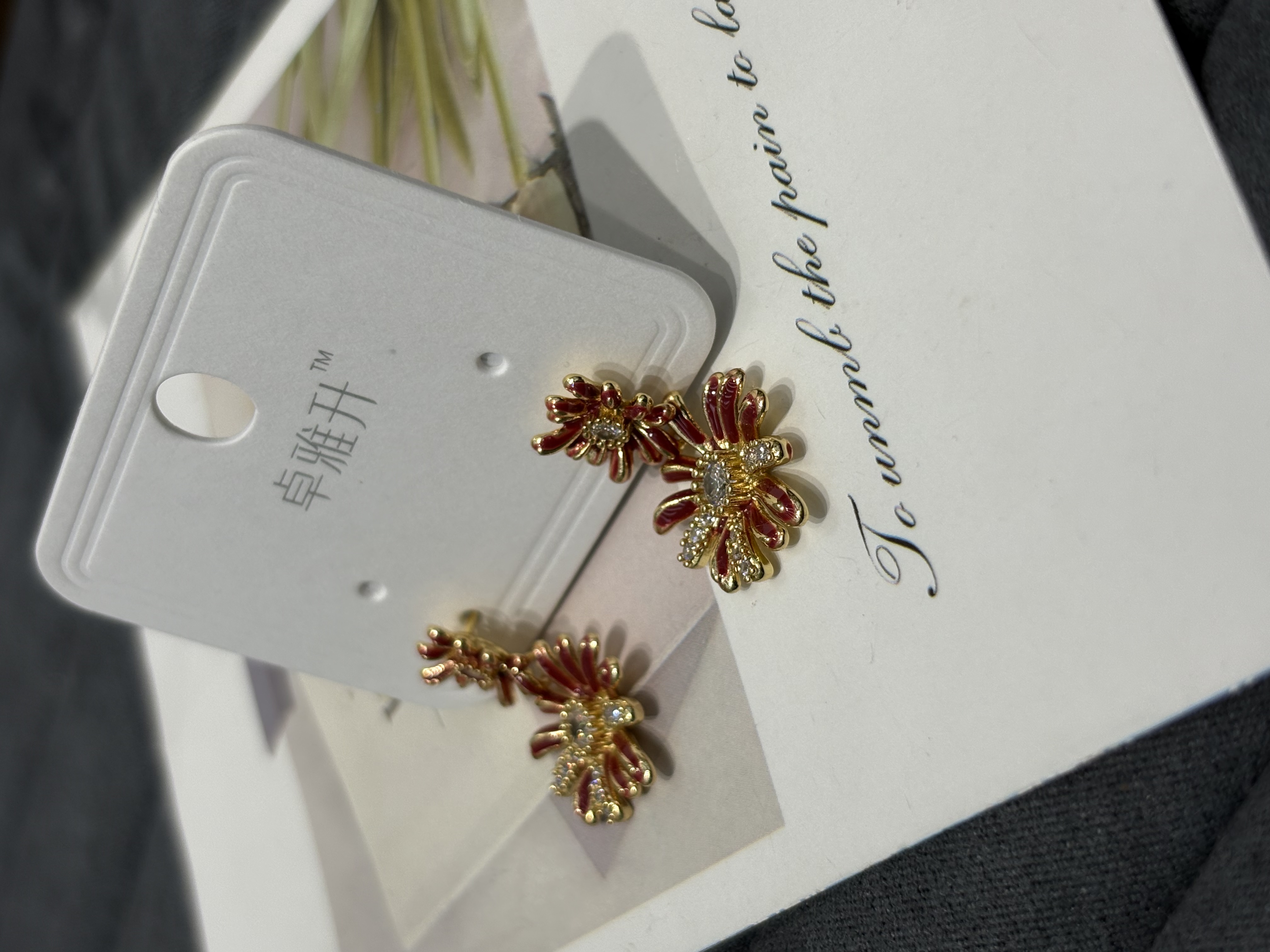 复古红金雏菊耳钉！珐琅滴油高级感拉满细节图