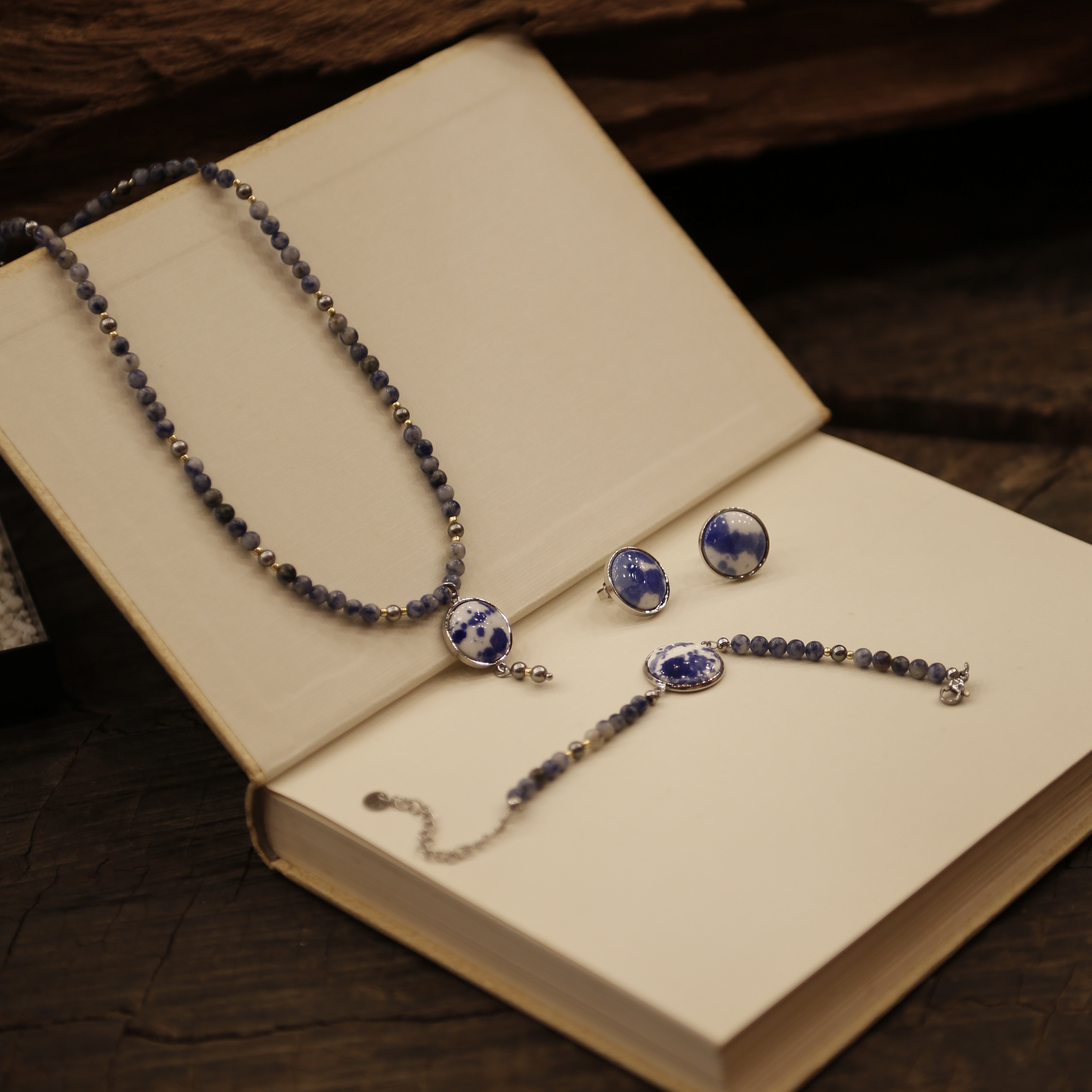 青花泼墨圆片串珠手链详情图5