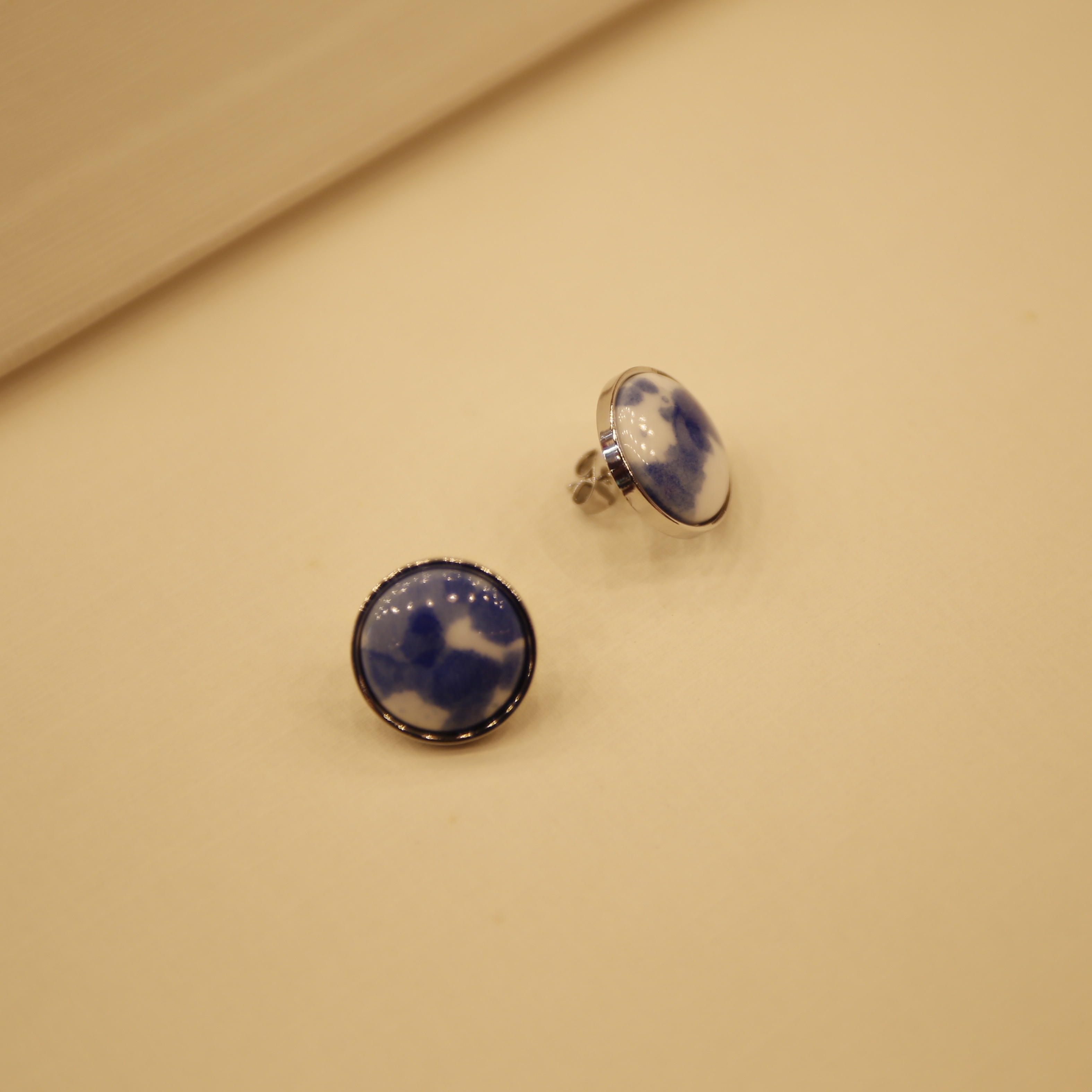 青花泼墨圆片耳环产品图