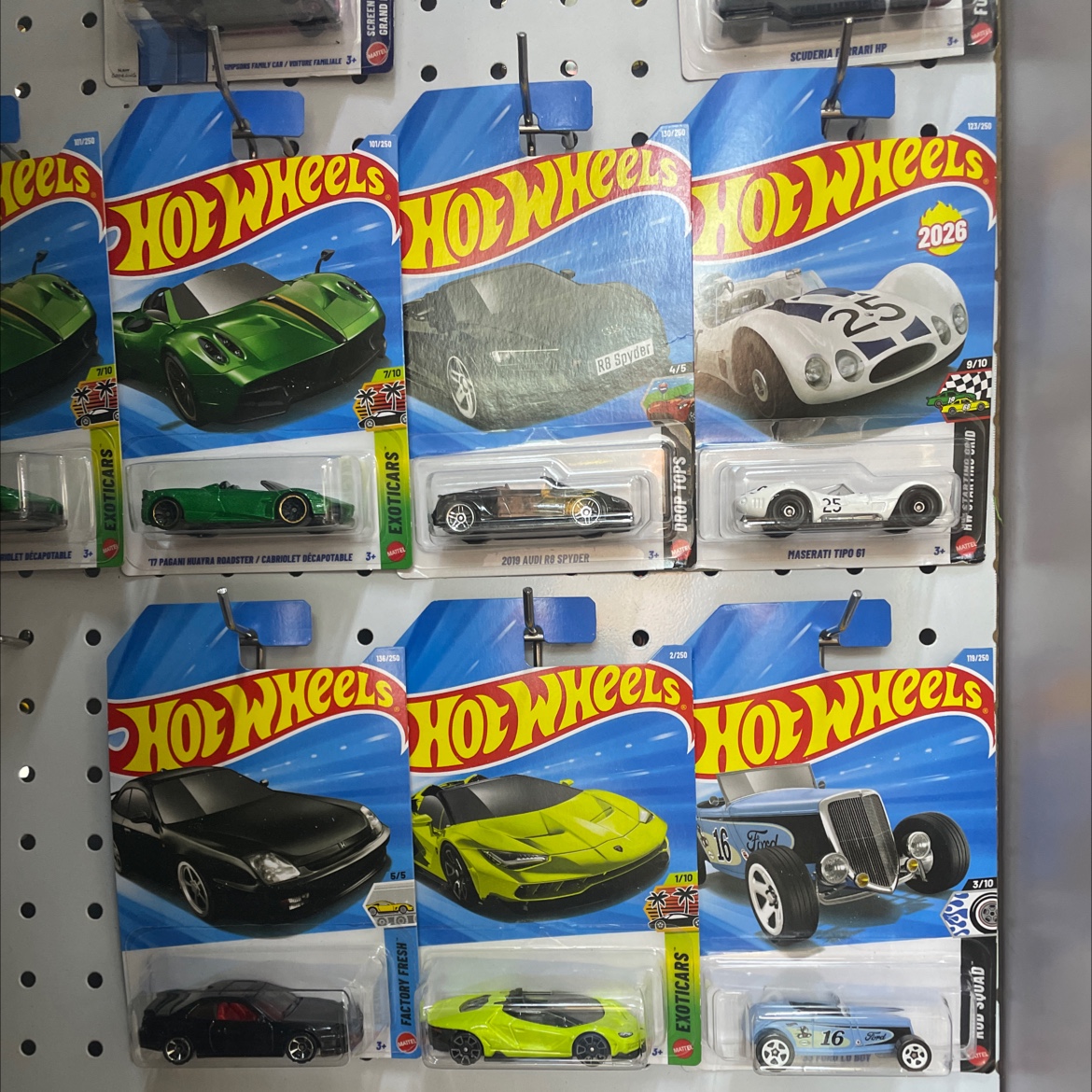 正版风火轮白底实物图