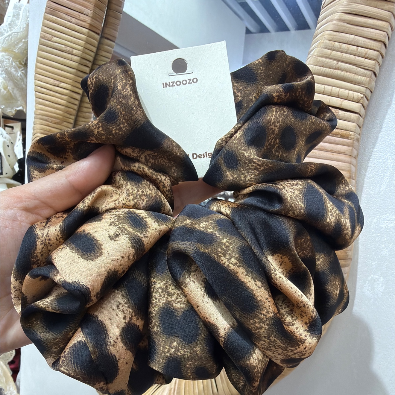 新款超大号豹纹大肠发圈皮筋发饰气质时尚发圈发圈大肠发圈发饰产品图