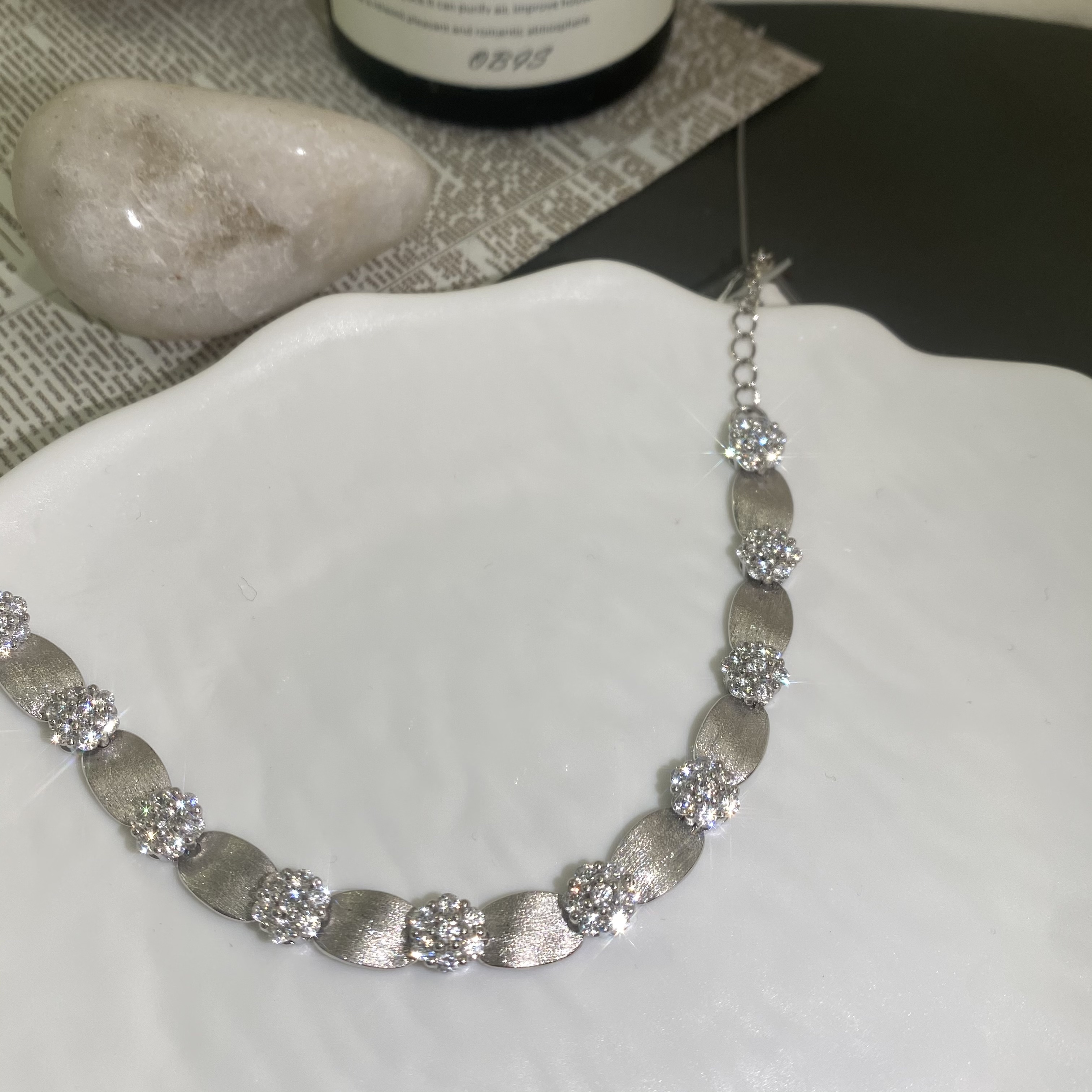 足银合成立方氧化锆石手链，法式绸缎拉丝手链