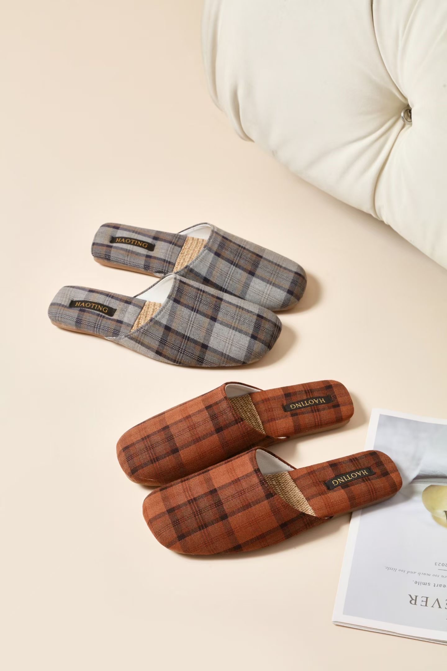 New checkered slippers, women's linen slippers, fashionable, versatile and comfortable home slippers, fabric design shoes detail image 2