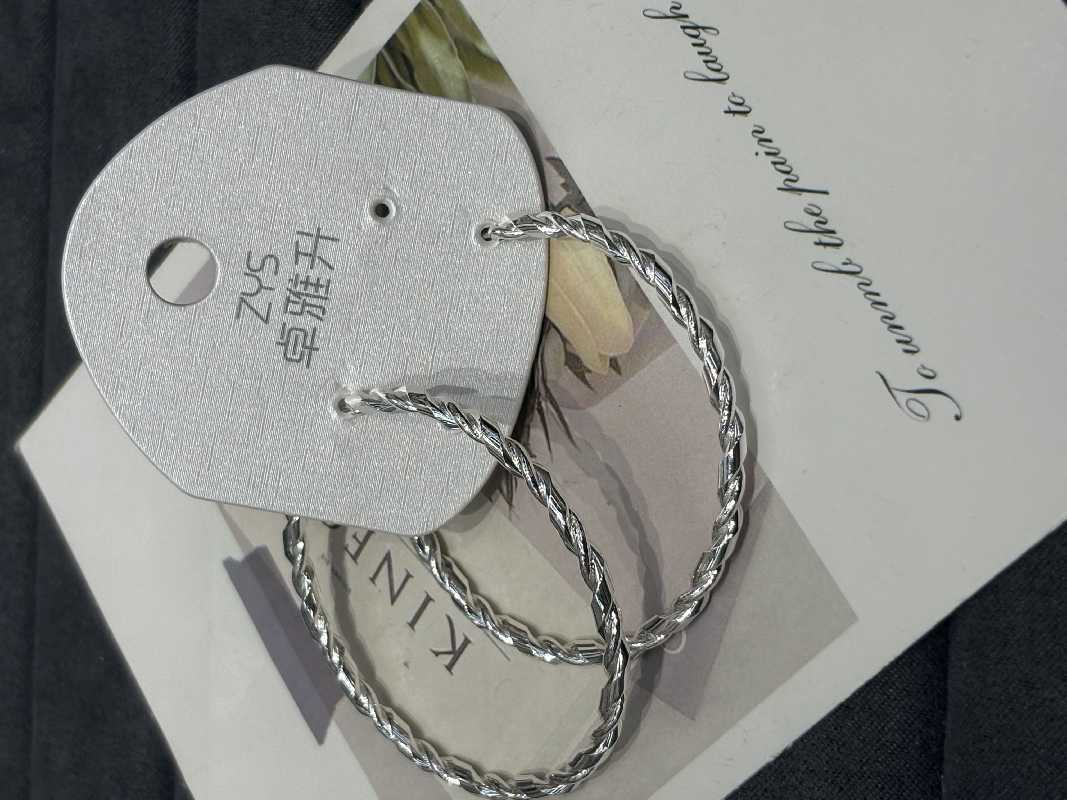 925银针扭纹大圈耳环 高级感银色素圈耳饰 源头工厂直供直播爆款细节图