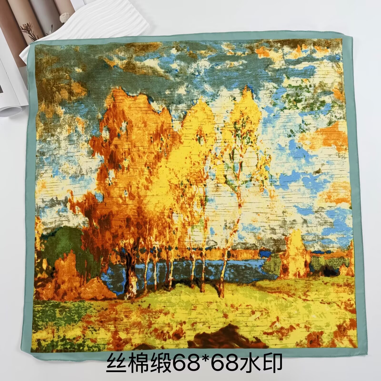 New, hot and popular scarves and silk scarves of 70*70cm in various styles are in stock