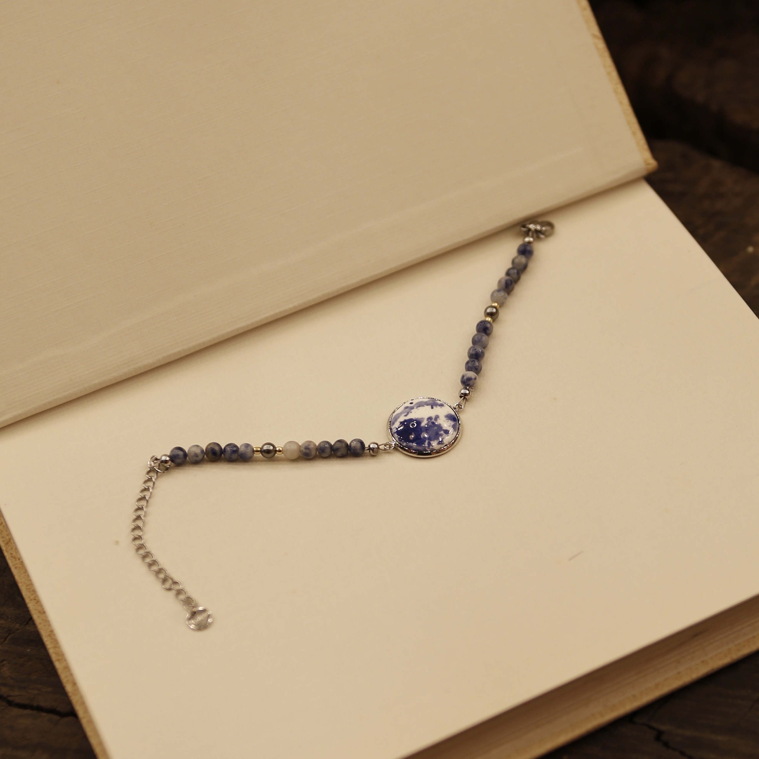 青花泼墨圆片串珠手链