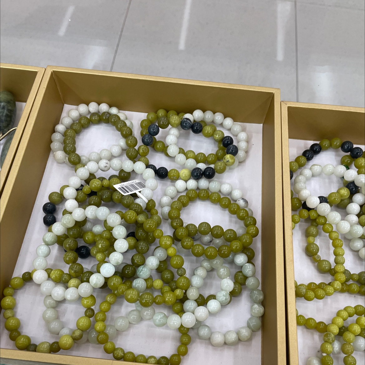 天然石手串搭配饰品百搭