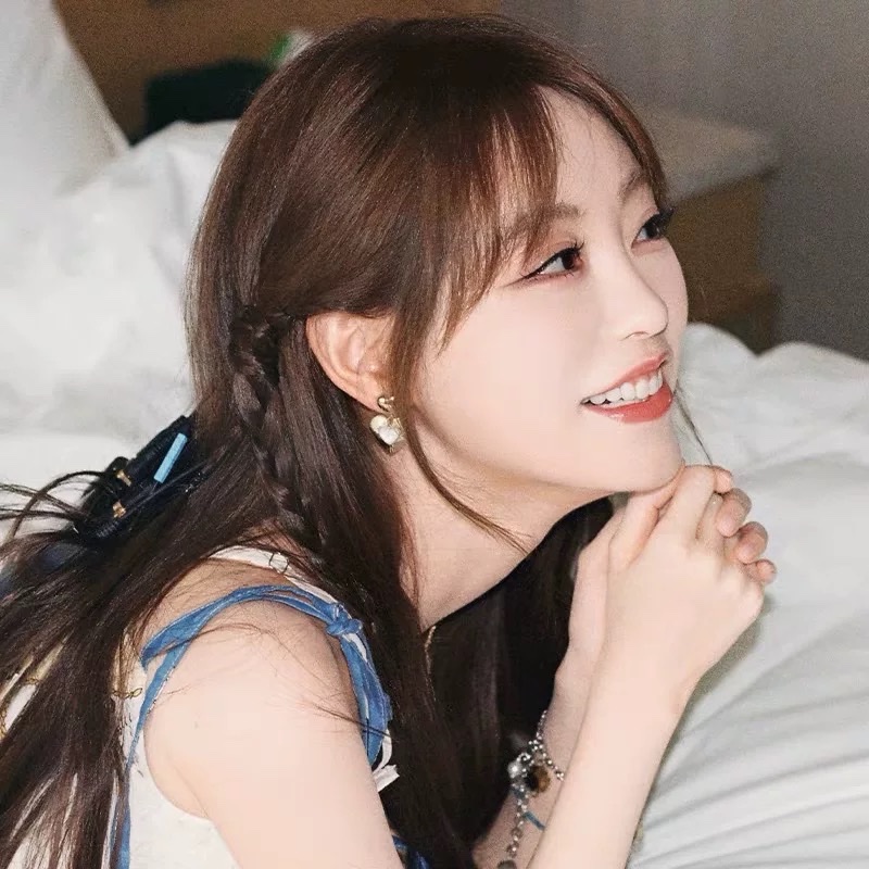 小众辣妹轻奢耳环春夏复古，设计感爱心耳钉，显脸小精致耳坠细节图