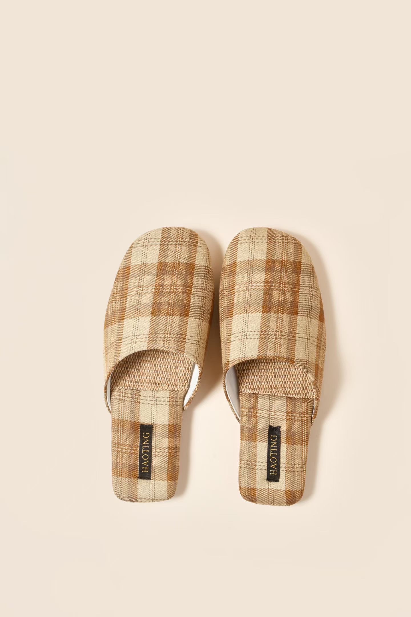 New checkered slippers, women's linen slippers, fashionable, versatile and comfortable home slippers, fabric design shoes detail image 4