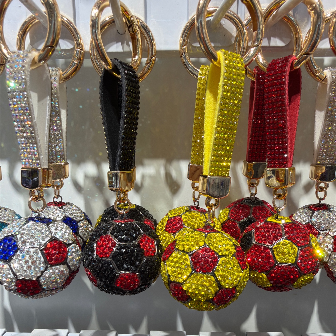 马卡龙卡通发光钥匙扣挂件公仔亮灯小物可爱萌趣饰品钥匙扣钥匙扣公仔挂件产品图