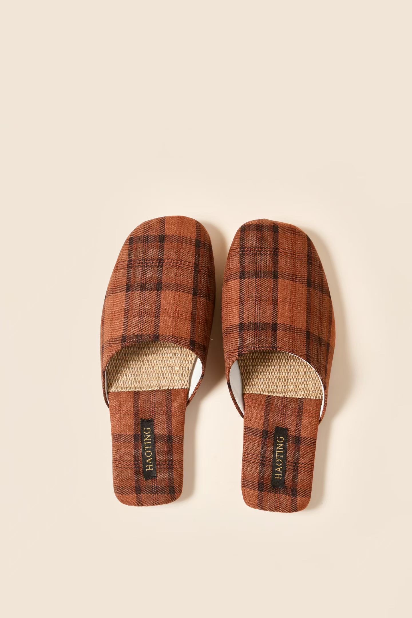 New checkered slippers, women's linen slippers, fashionable, versatile and comfortable home slippers, fabric design shoes detail image 7