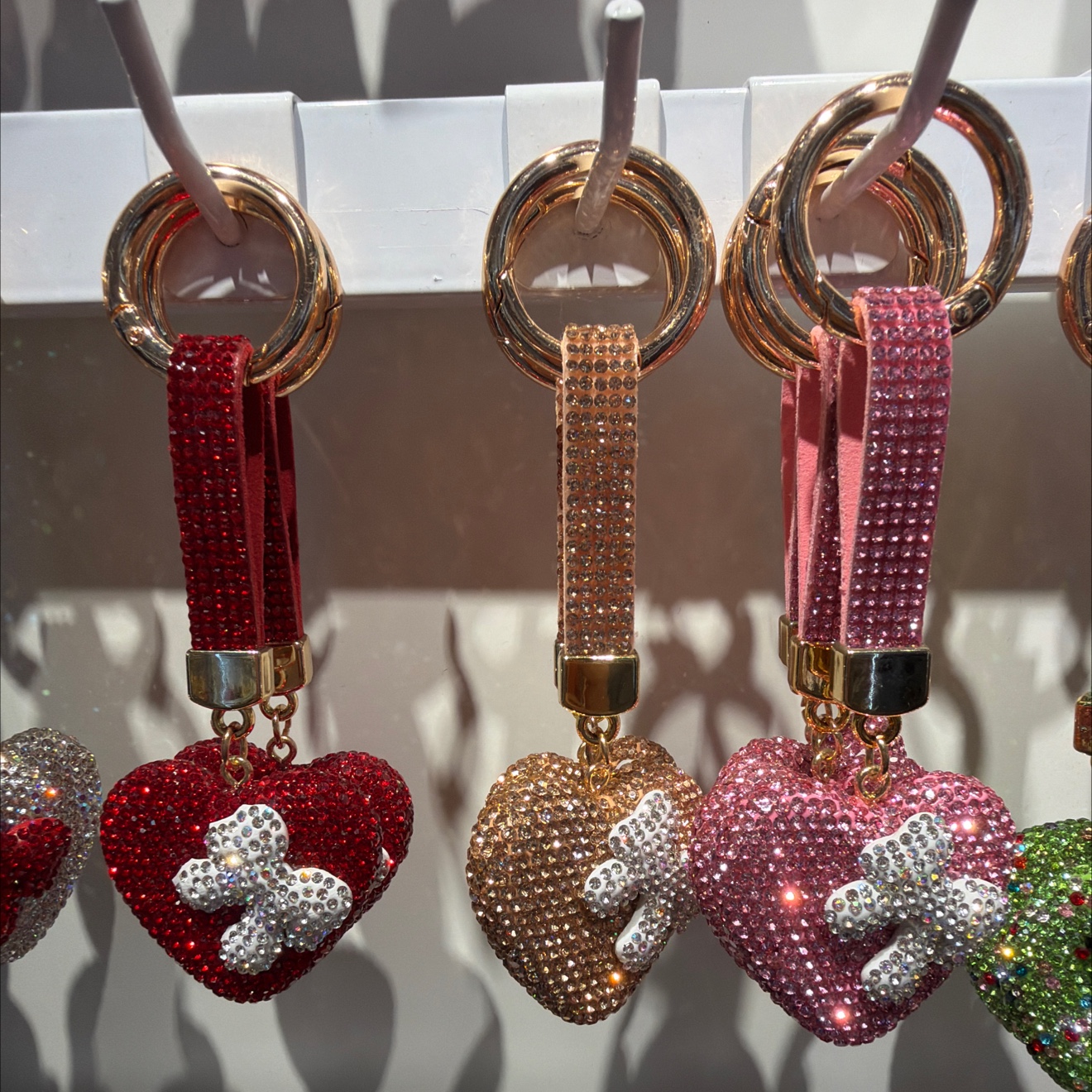 马卡龙卡通发光钥匙扣公仔挂件可爱小物随身装饰钥匙扣发光闪光钥匙扣钥匙扣公仔挂件细节图