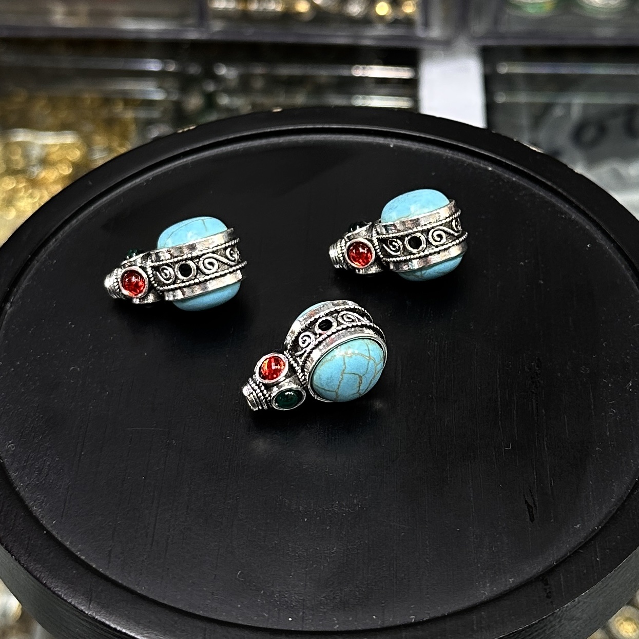 Tibetan-style retro three-way gemstone inlaid with one-piece mean-patterned hollowed-out three-way handcrafted cultural and artistic bracelet, DIY alloy accessories Application Scenario
