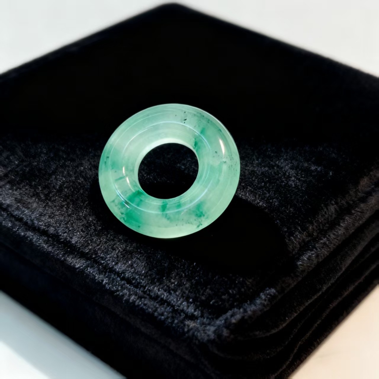 Natural African green doughnuts details Picture