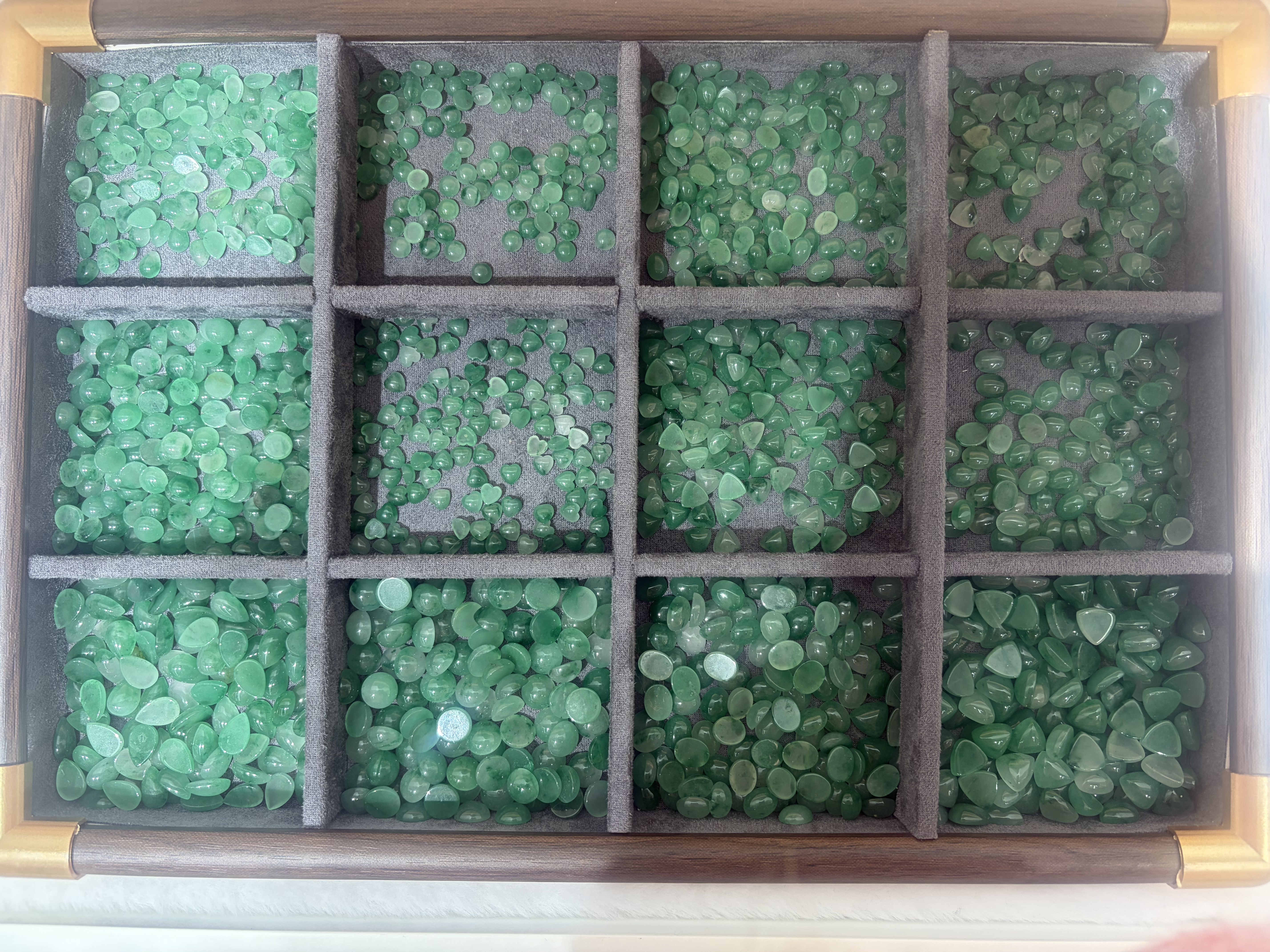 非洲翠翡翠裸石