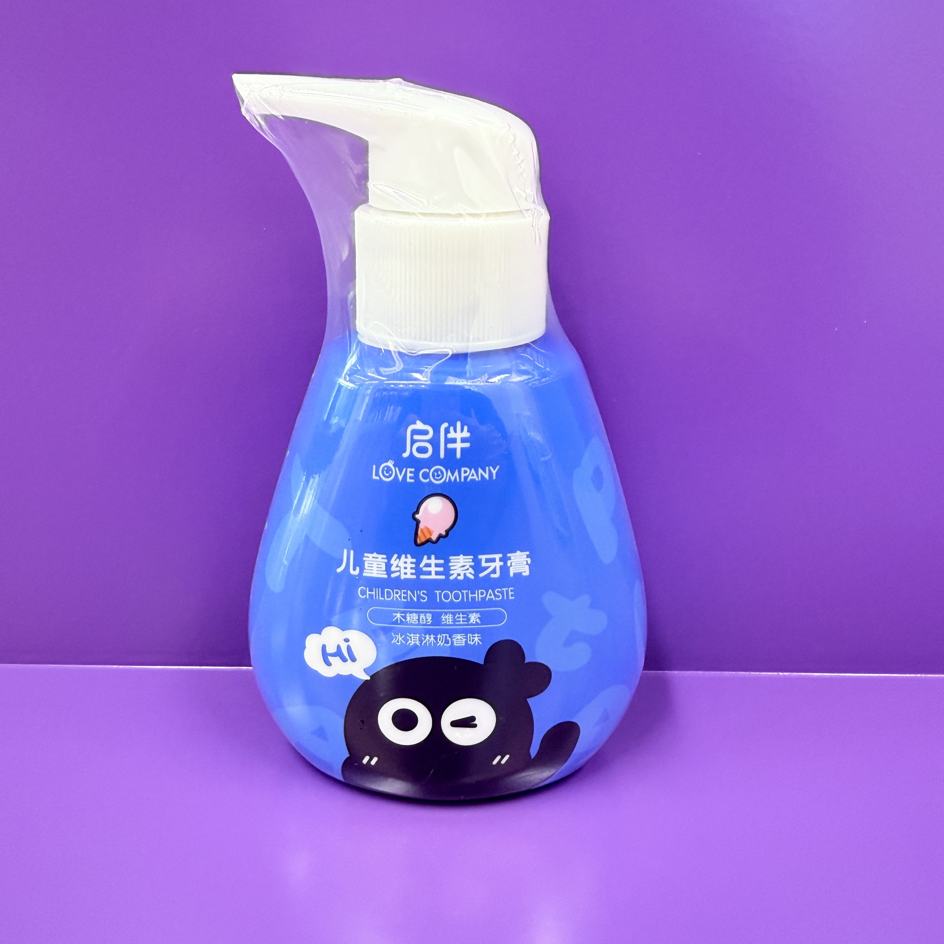 Coati Qi Ban Children's Vitamin Ice Cream Milk Flavor Toothpaste full figure