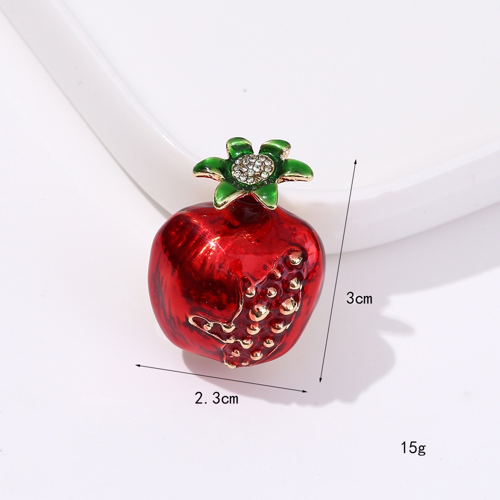 Hot-selling pomegranate series brooches, eco-friendly European and American cross-border alloy pomegranate fruit and pomegranate flower brooches, clothing and accessories wholesale Application Scenario