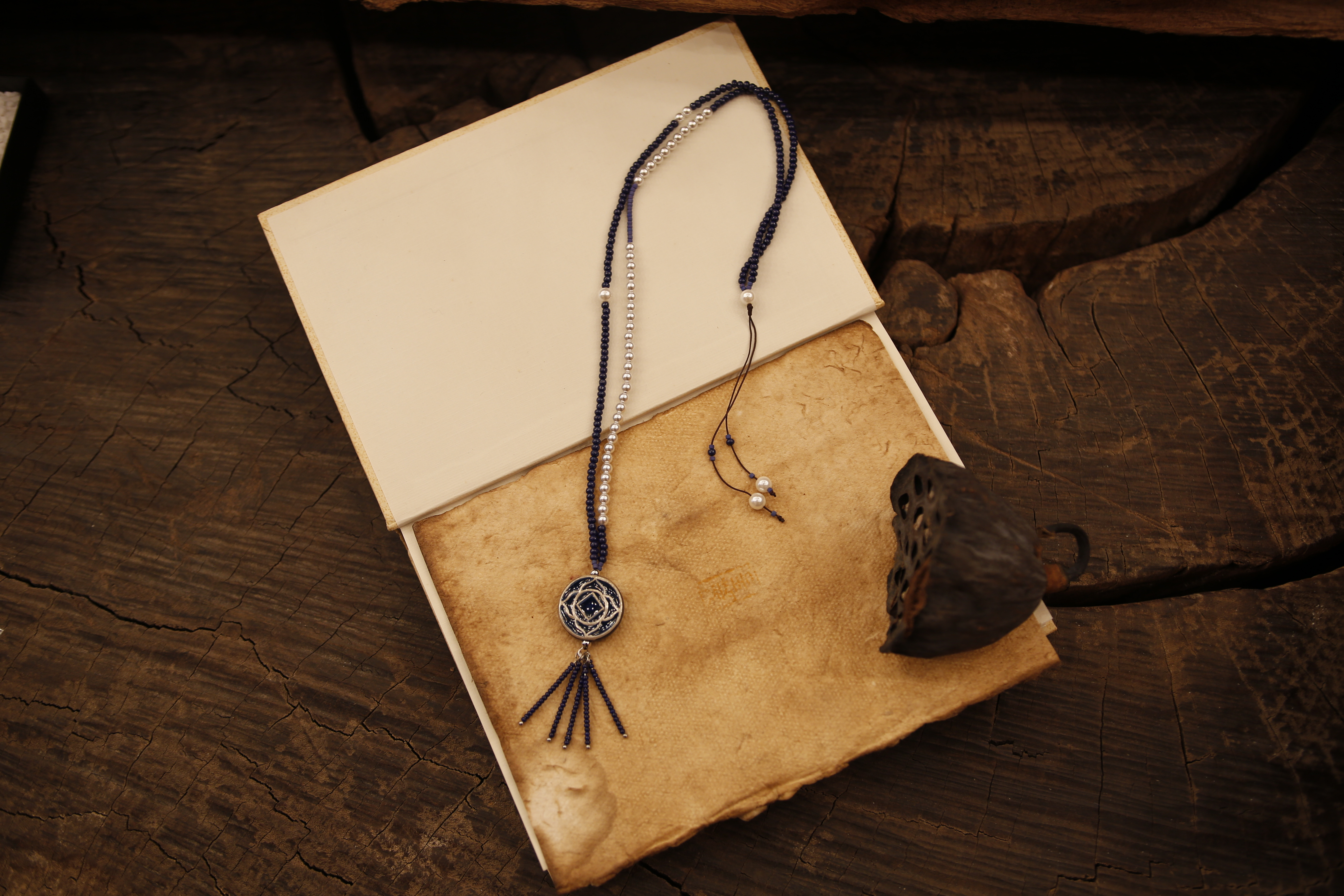 曼陀罗大圆长链(祭蓝)