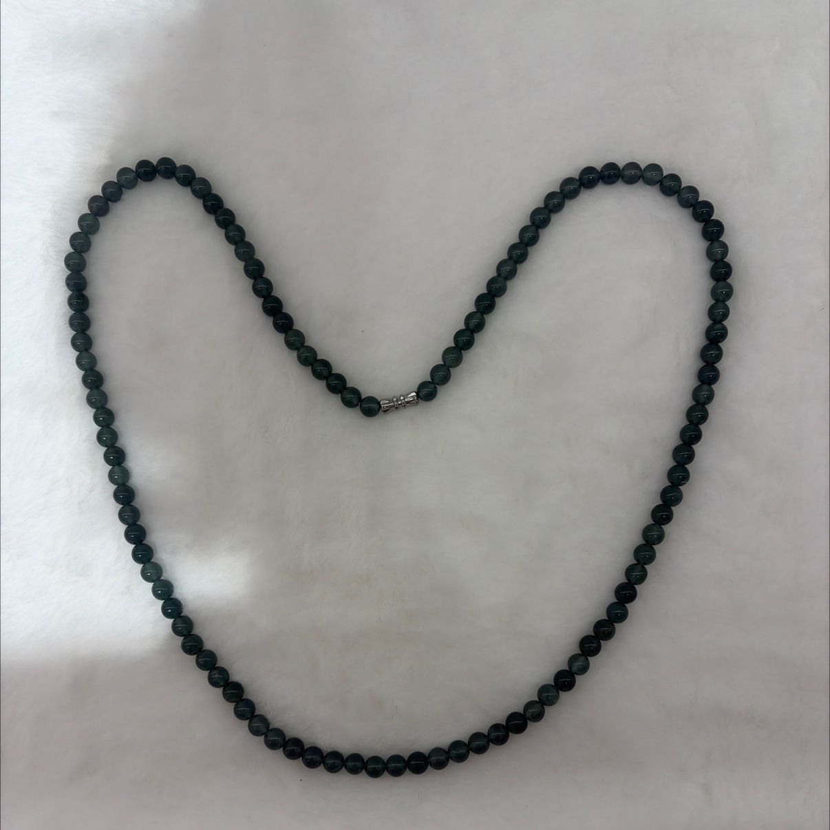 Material peligroso esmeralda collar detail image 2