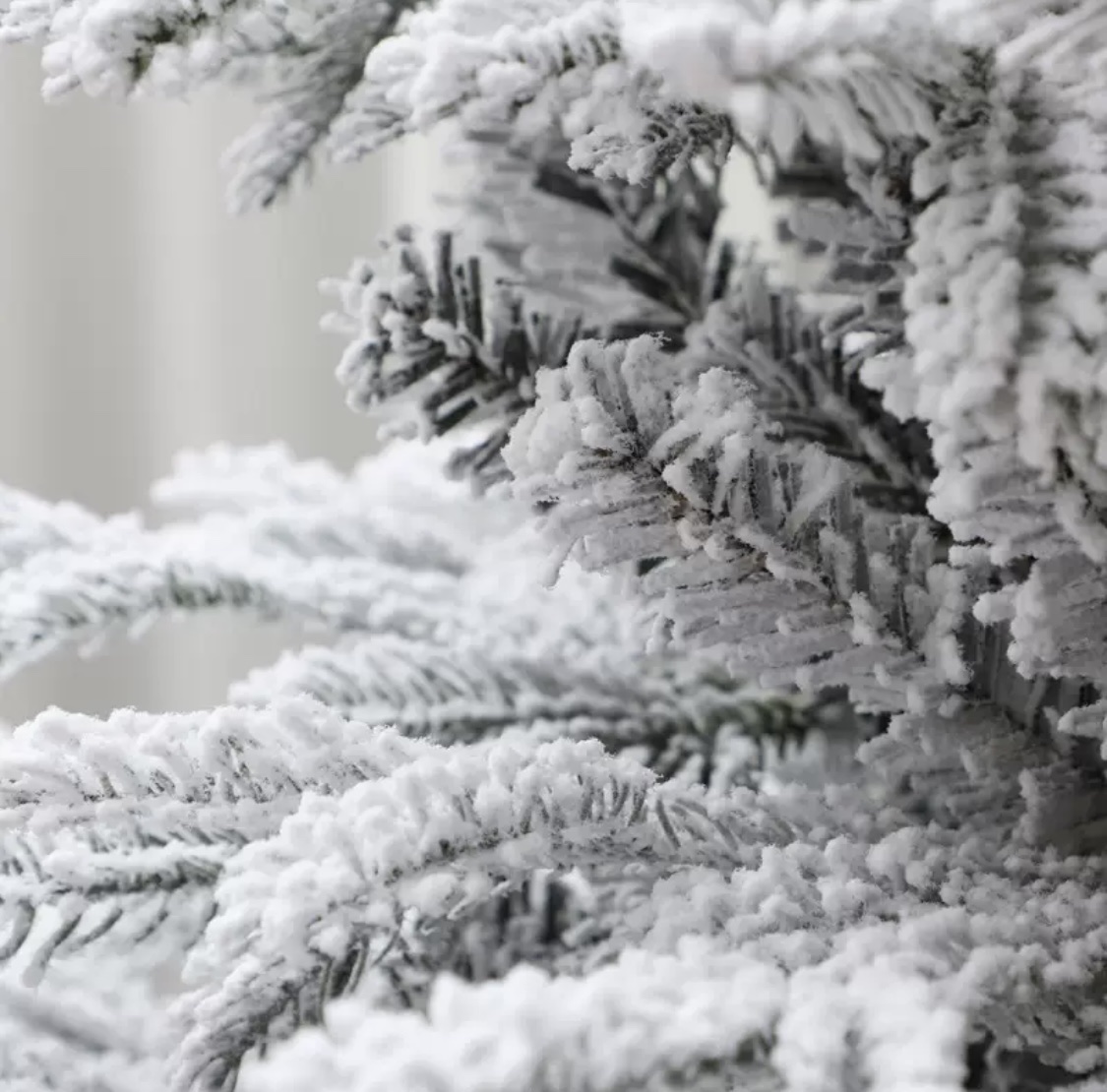 人造雪植绒雪松树圣诞节加雪花场景装饰树厂家批发植绒圣诞树加装饰P E混合树详情图6