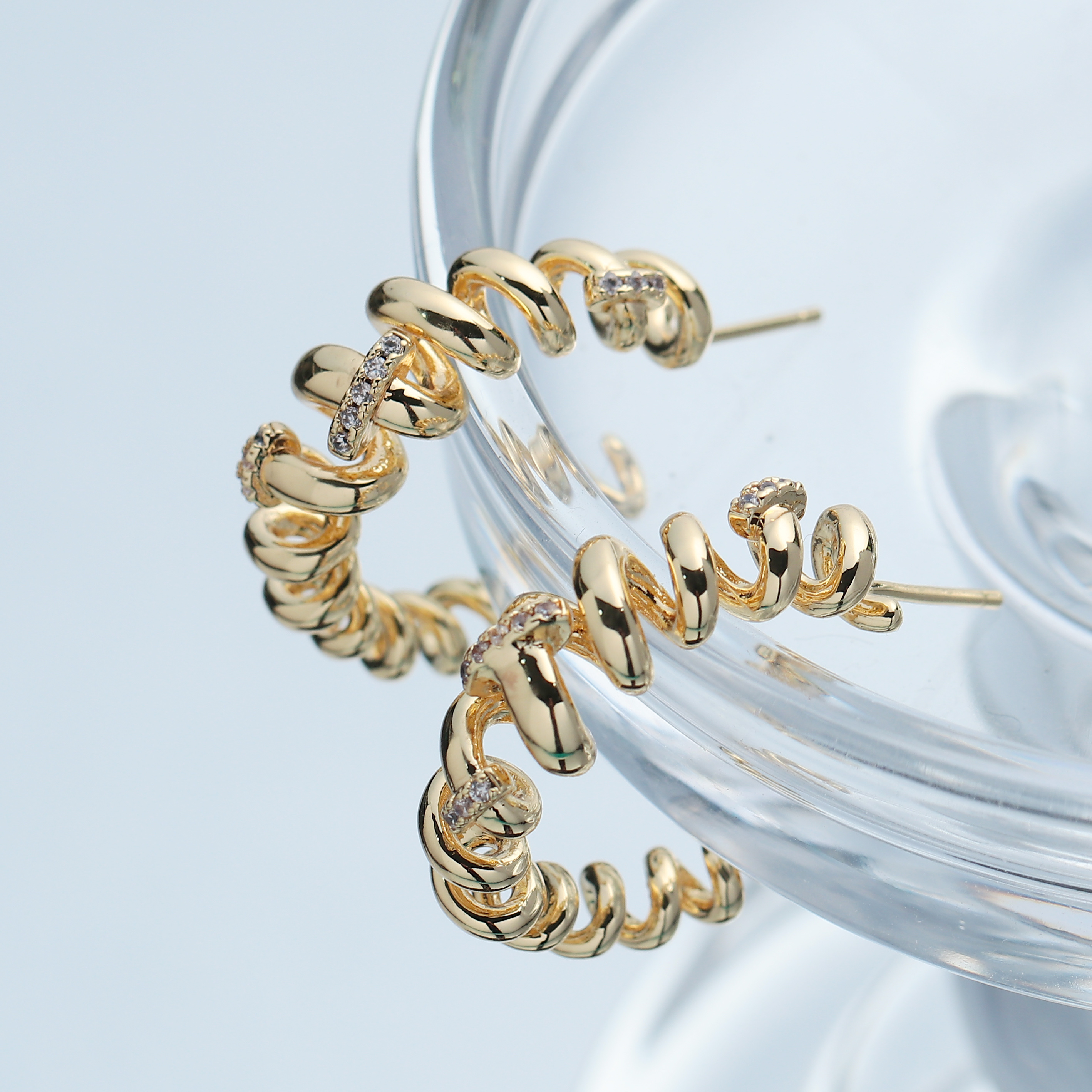 意面卷卷耳环，度真金，纯银针，锆石微镶细节图