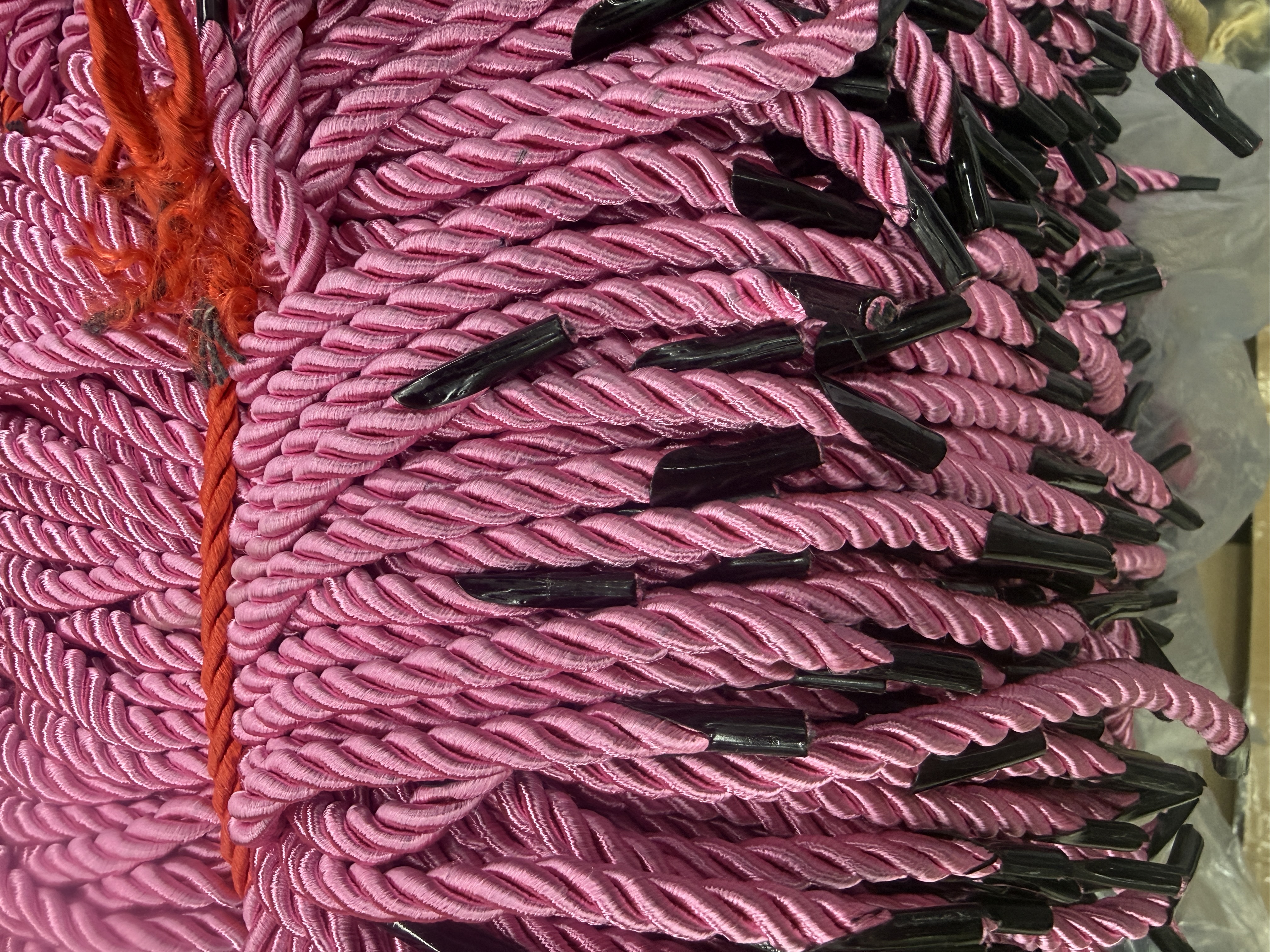 Three-strand hand-held rope, 5-core to 10-core handbag rope Application Scenario