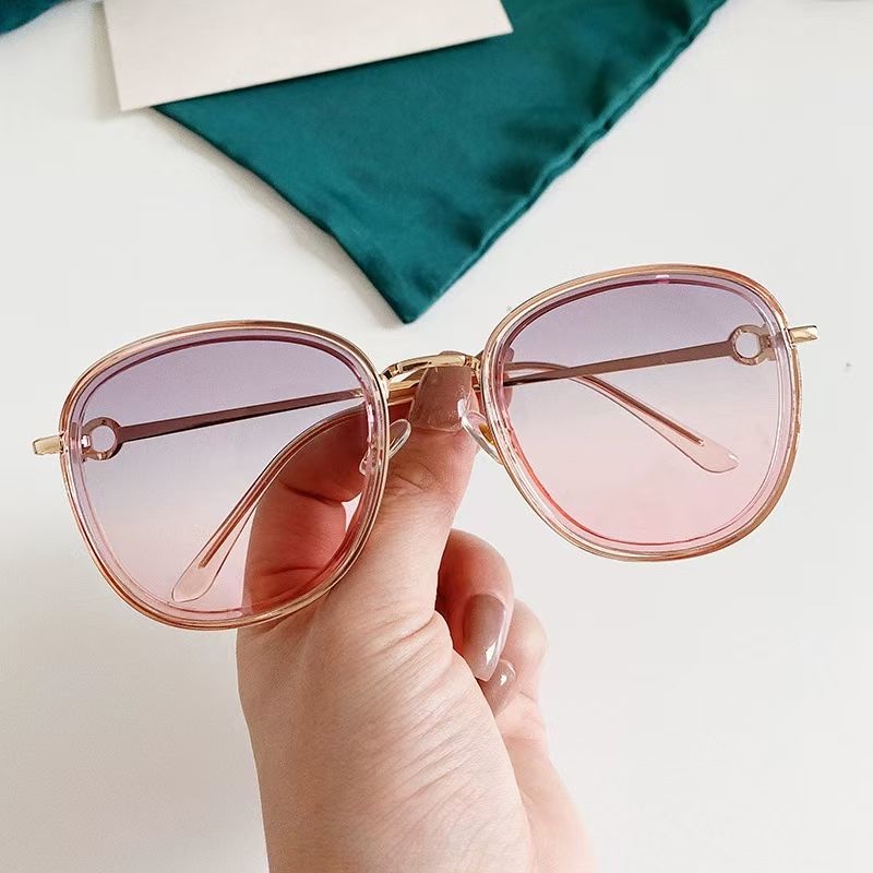Cross-lens women's 2021 fashion sunglasses with irregular designs for both men and women detail image 6