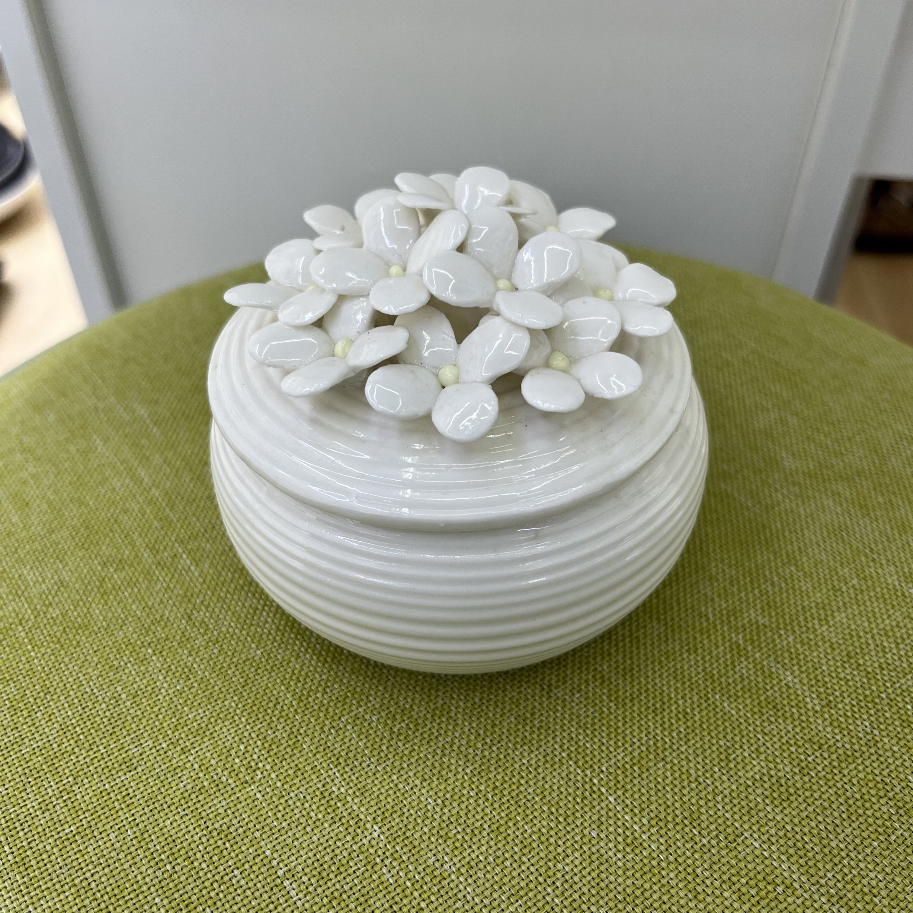 陶瓷首饰盒陶瓷糖果盒巧克力盒礼品包装盒陶瓷摆件伴手礼包装盒收纳盒详情图3