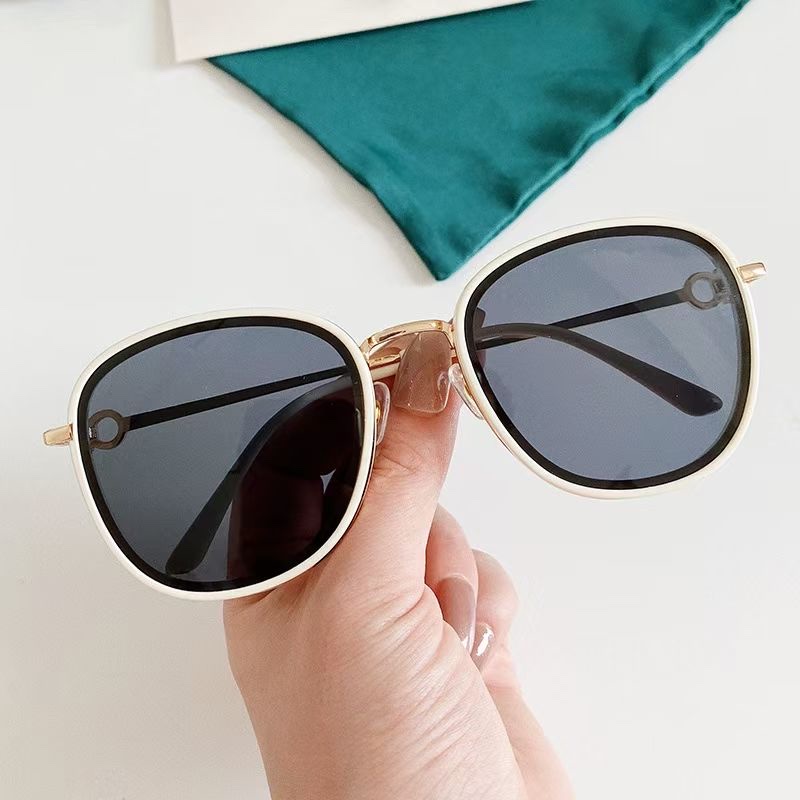 Cross-lens women's 2021 fashion sunglasses with irregular designs for both men and women Item Picture
