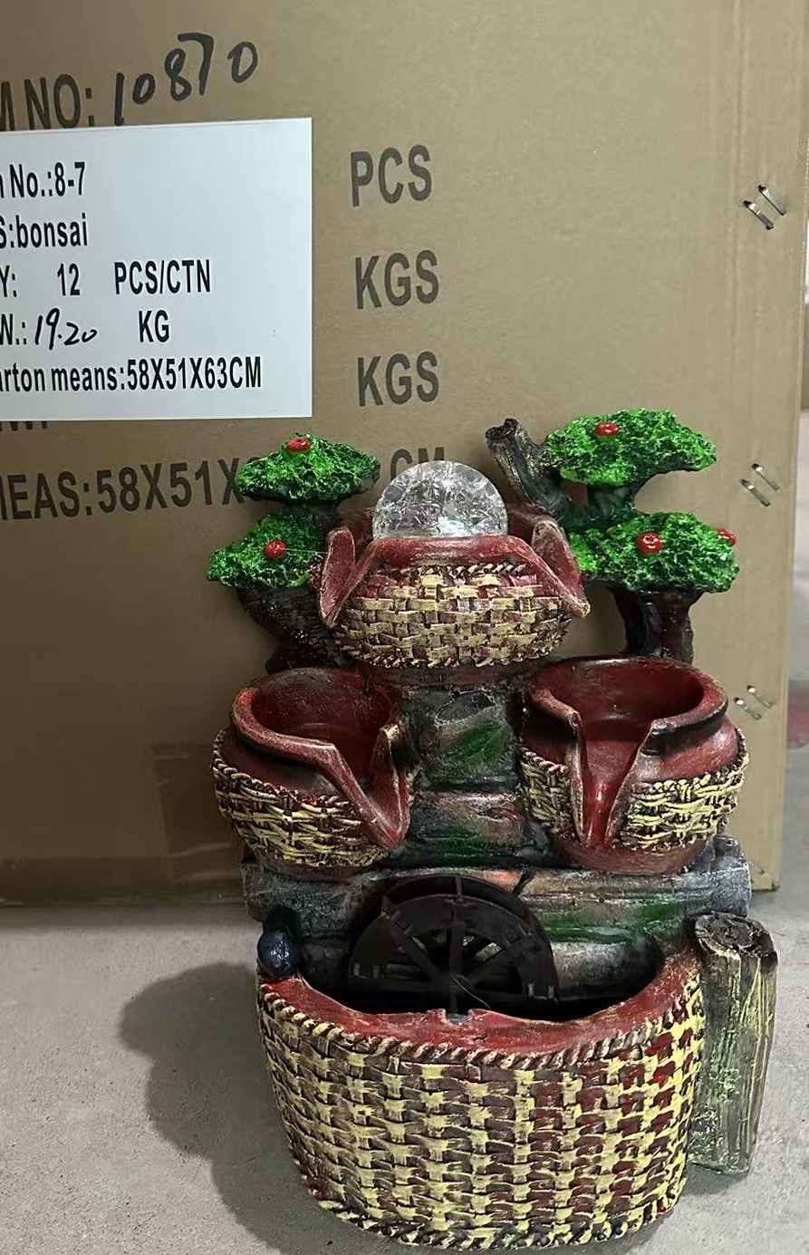 Desktop creative resin flowing water small bonsai, atomized humidifying fountain ornaments, indoor decoration, gift-giving, Zen tea culture, feng shui, feng shui small ornaments, crystal balls, music boxes details Picture